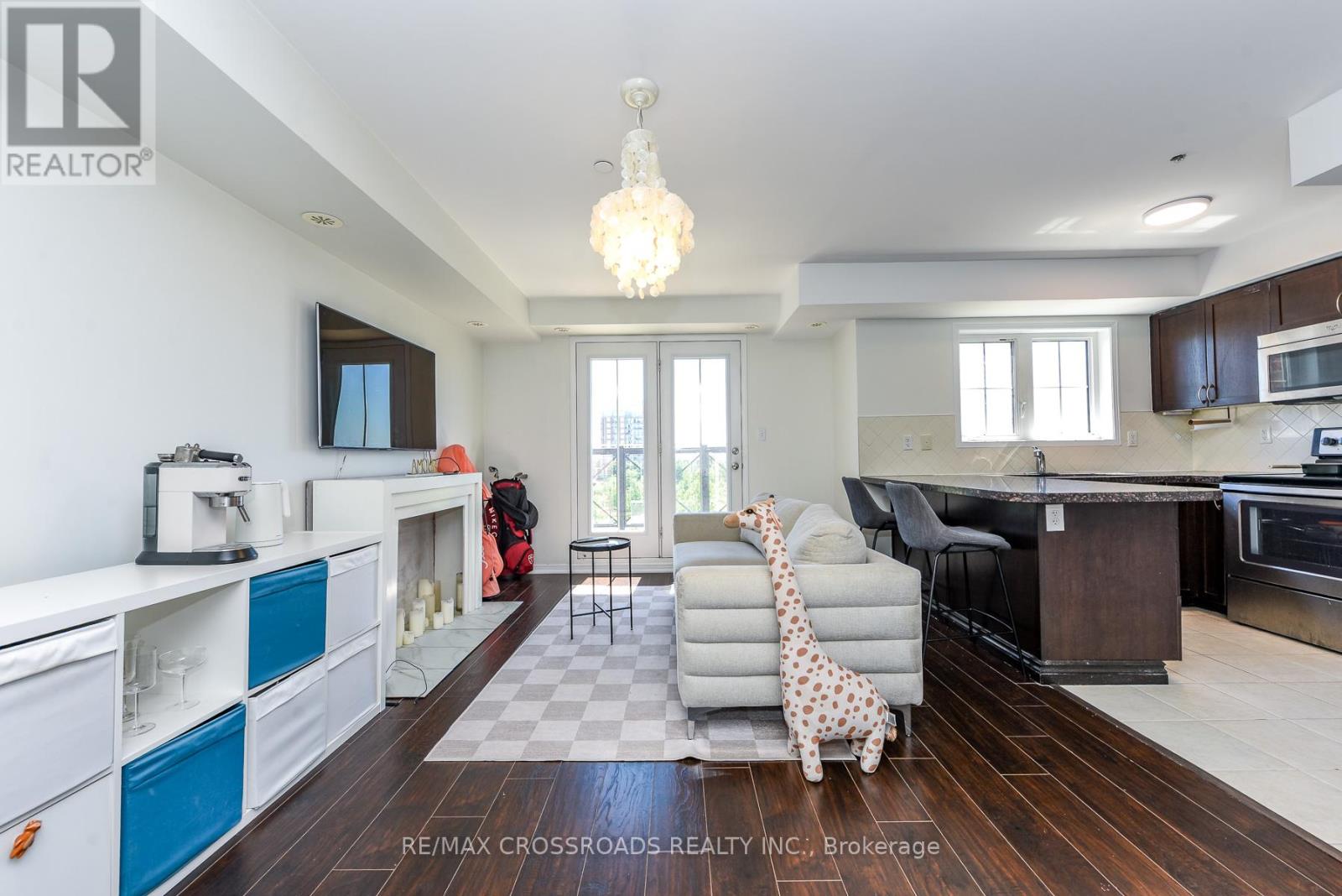 #19 51 HAYS BOULEVARD - 15