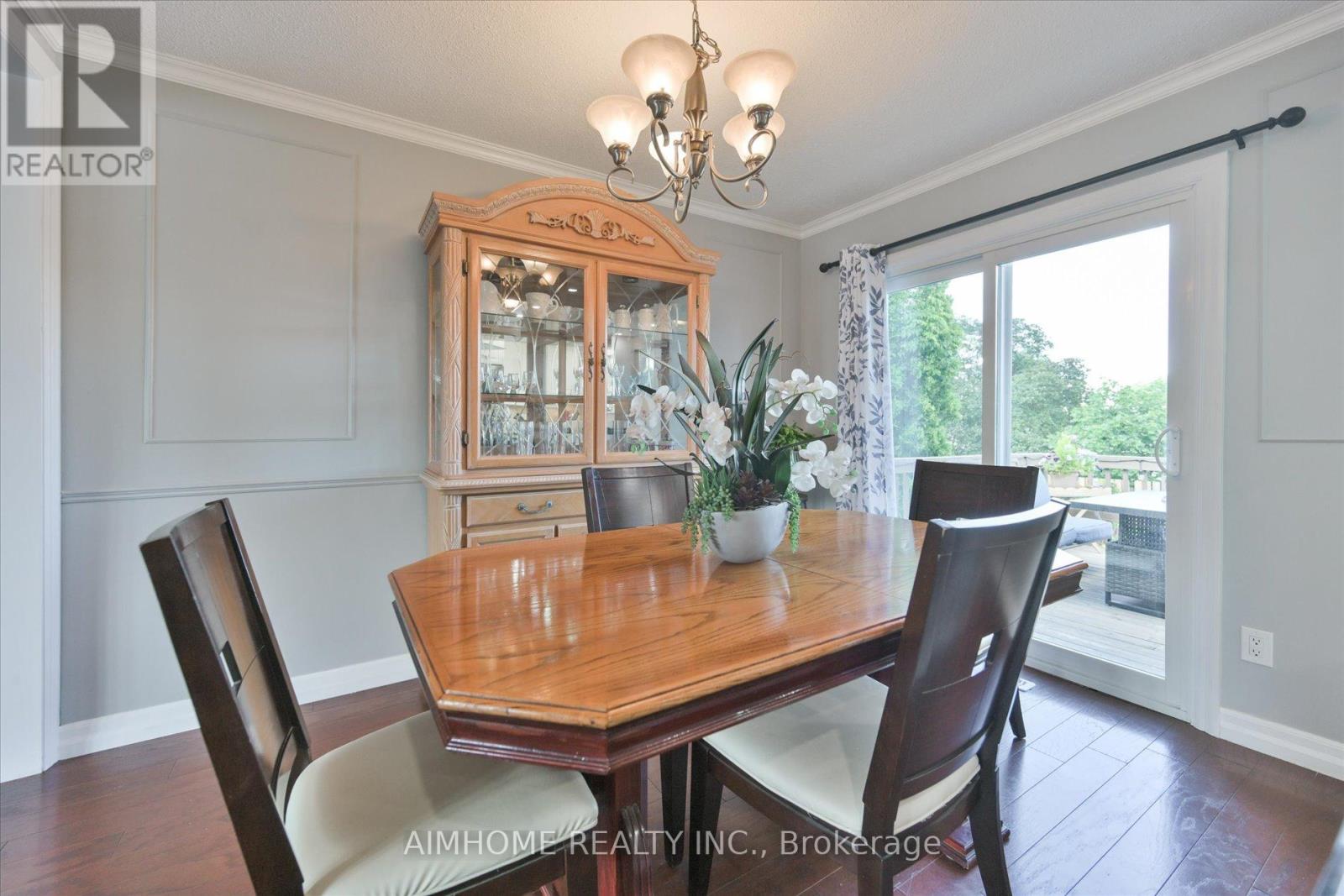 232 MCMURCHY AVENUE - 11