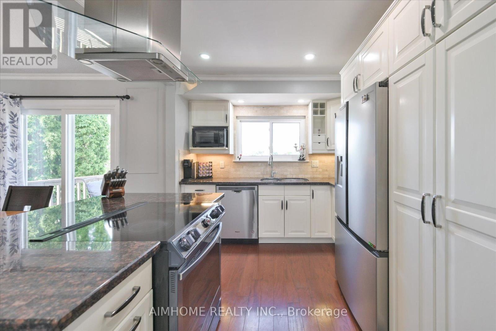 232 MCMURCHY AVENUE - 13