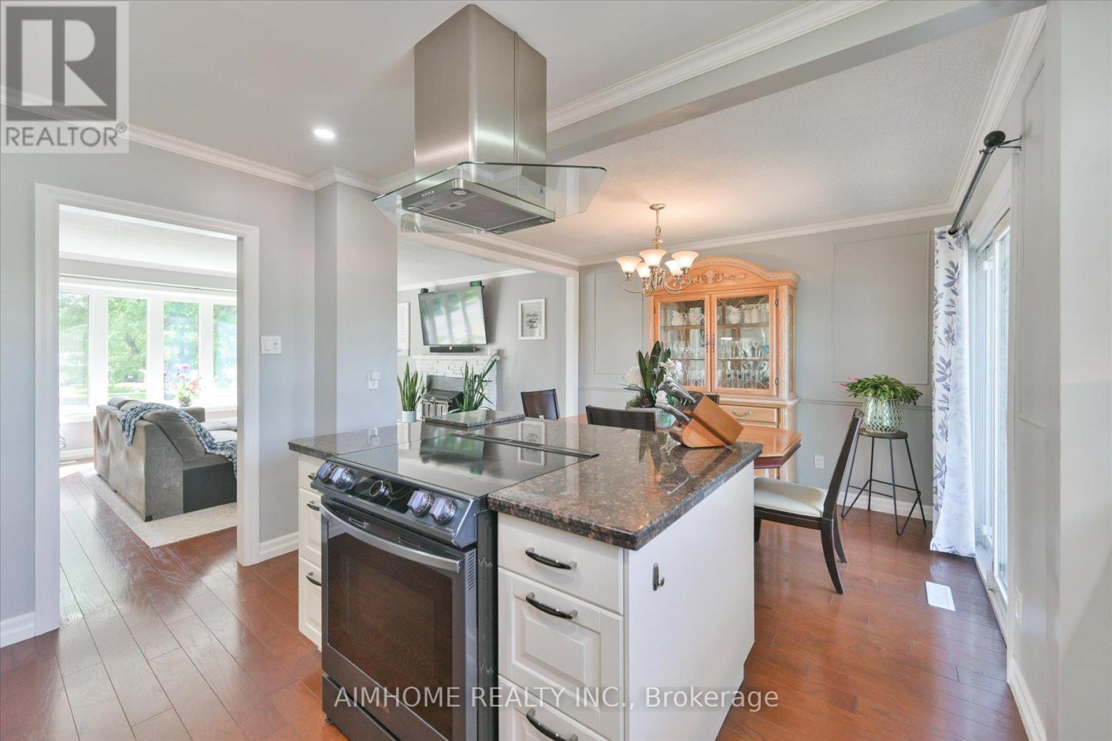 232 MCMURCHY AVENUE - 14