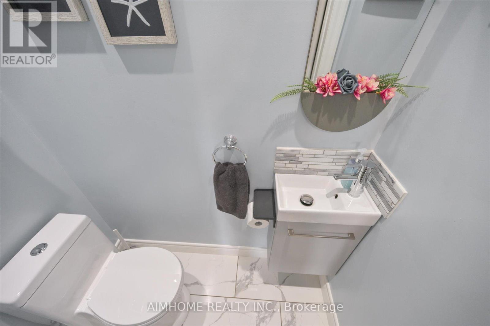 232 MCMURCHY AVENUE - 17