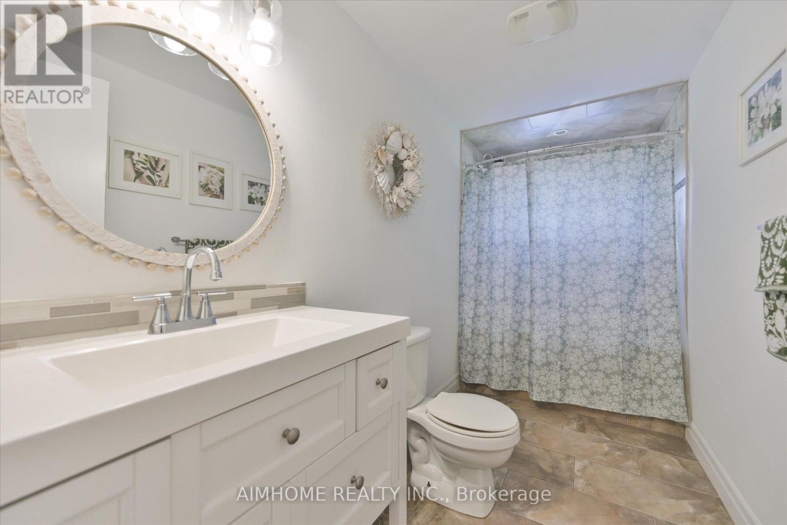 232 MCMURCHY AVENUE - 24