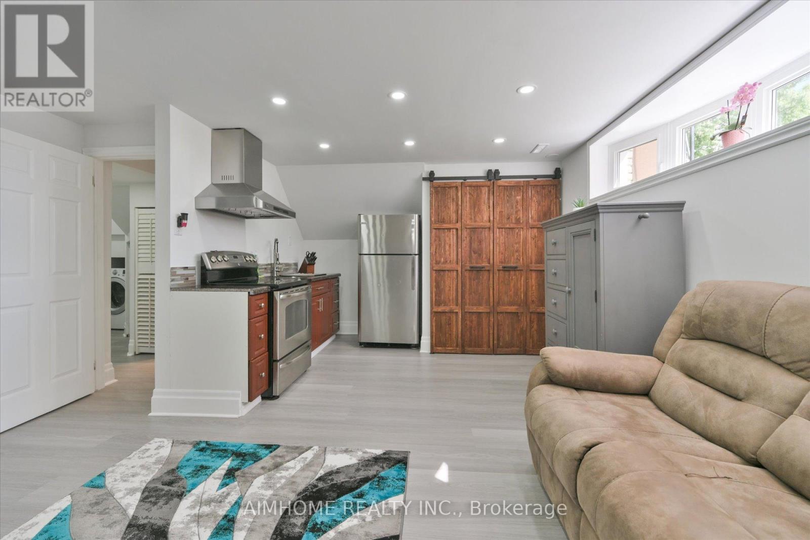 232 MCMURCHY AVENUE - 28