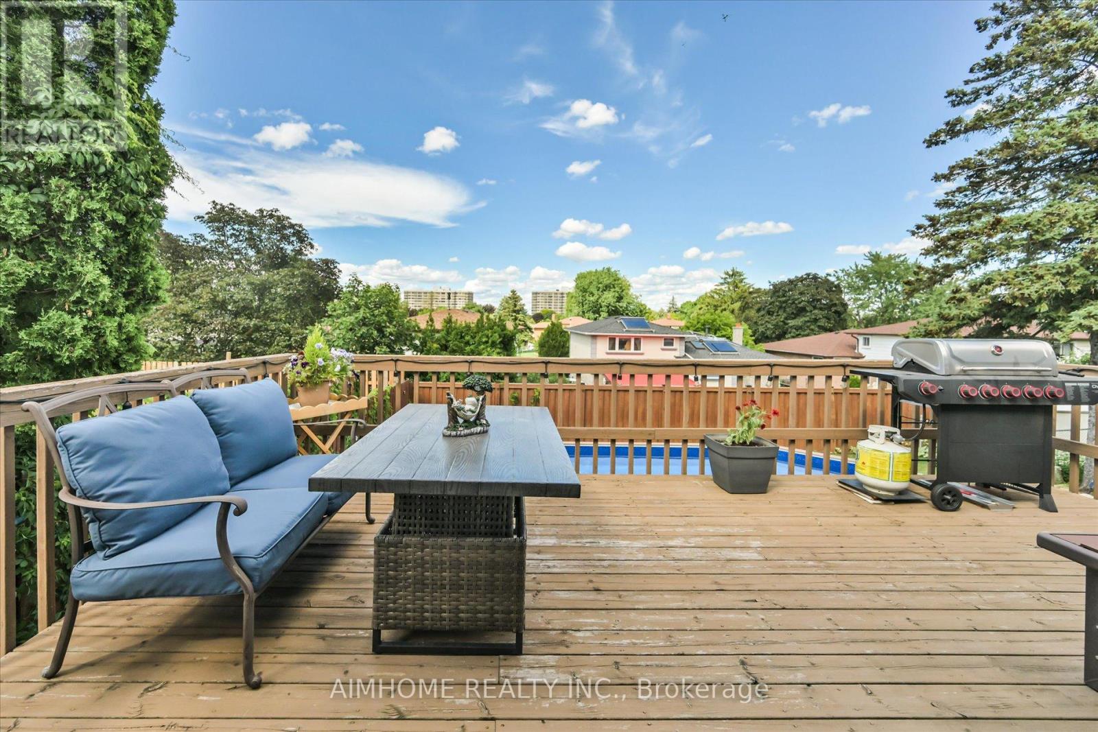 232 MCMURCHY AVENUE - 32