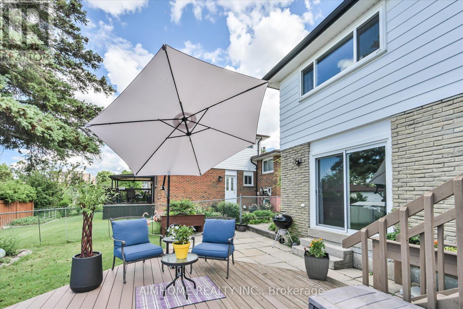 232 MCMURCHY AVENUE - 35
