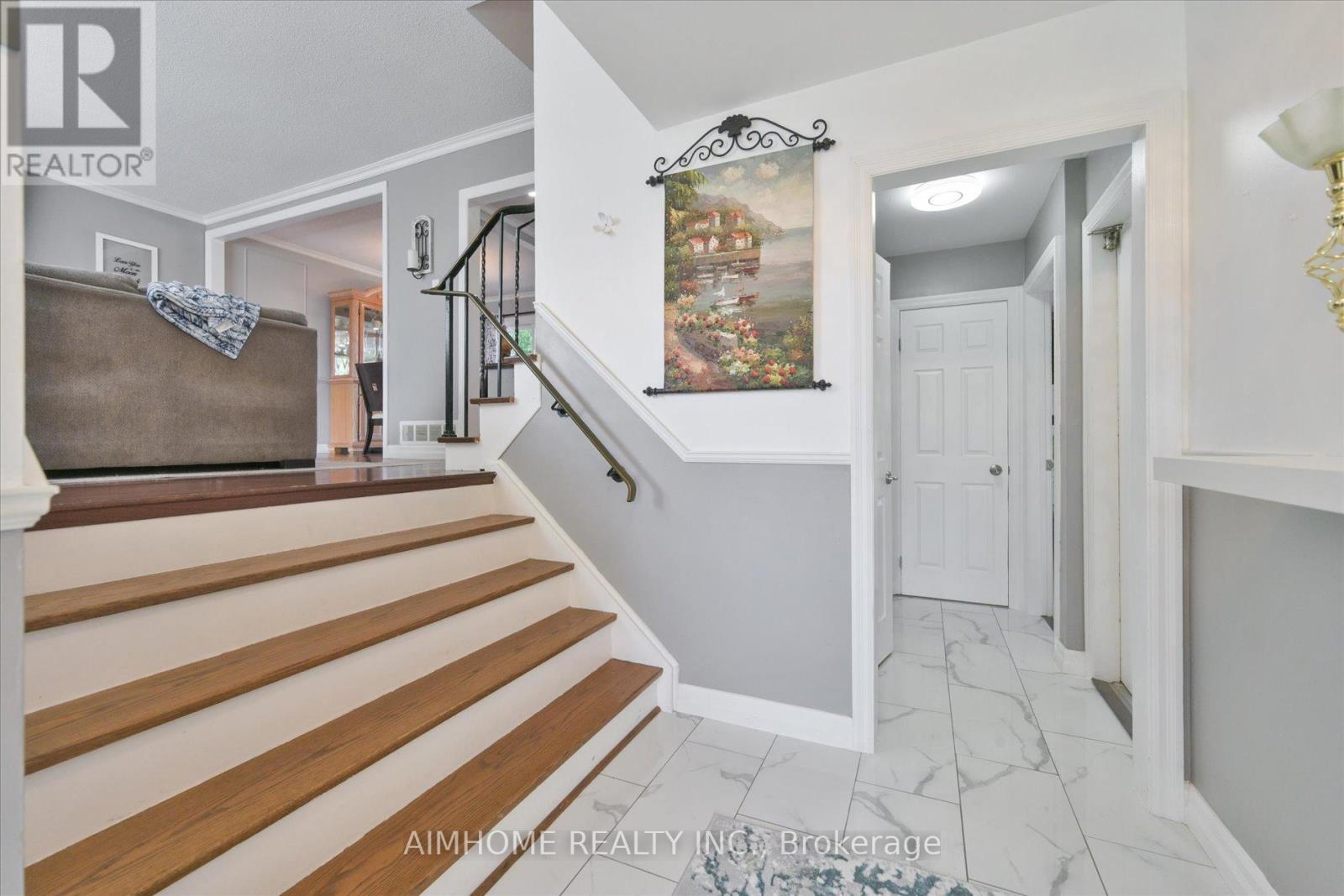 232 MCMURCHY AVENUE - 6
