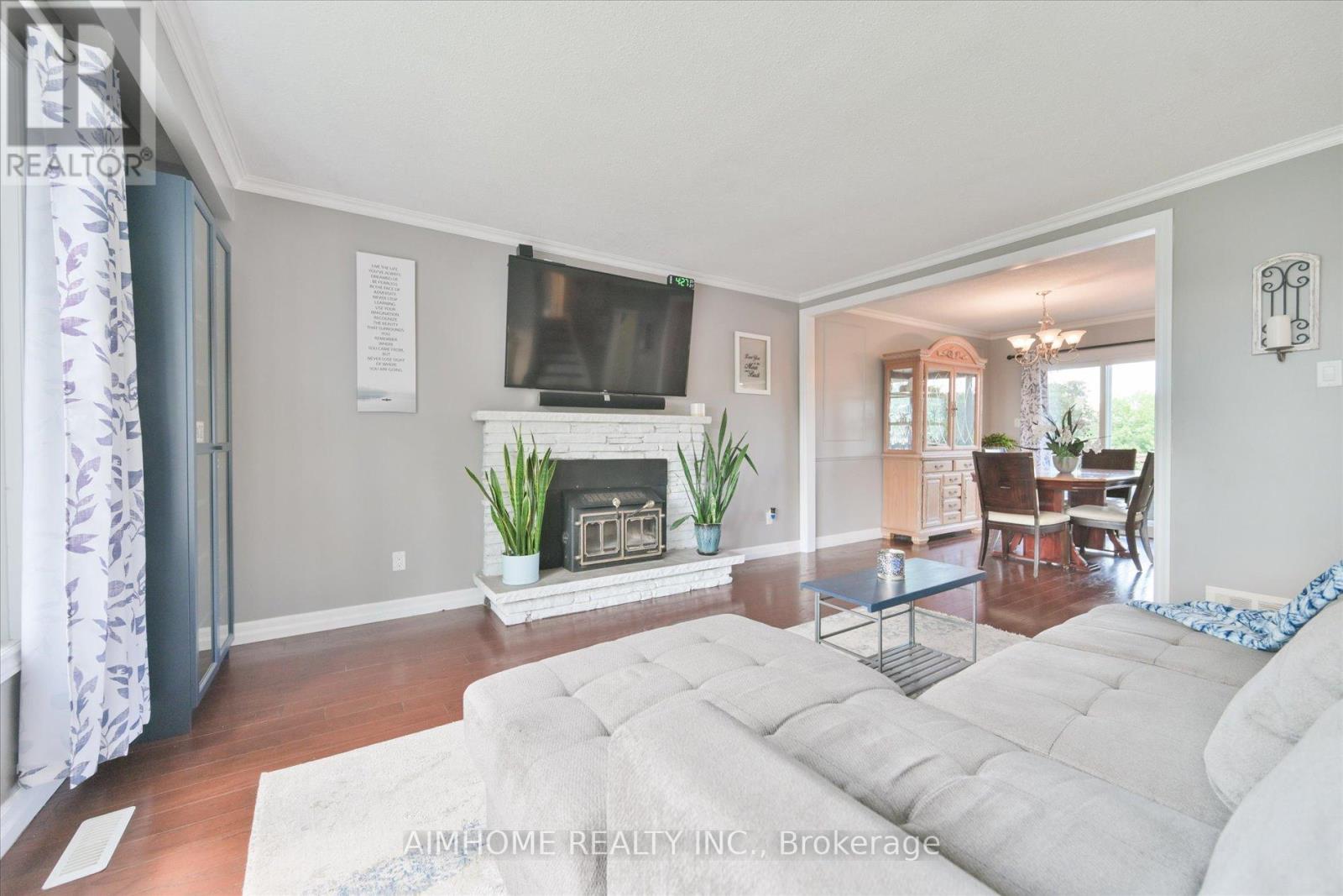 232 MCMURCHY AVENUE - 9