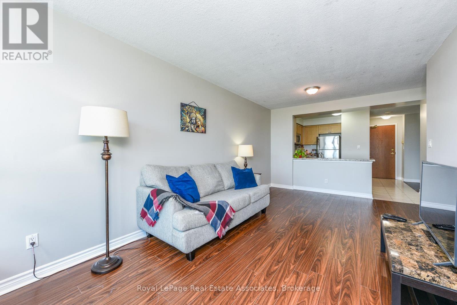 #710 4879 KIMBERMOUNT AVENUE - 12