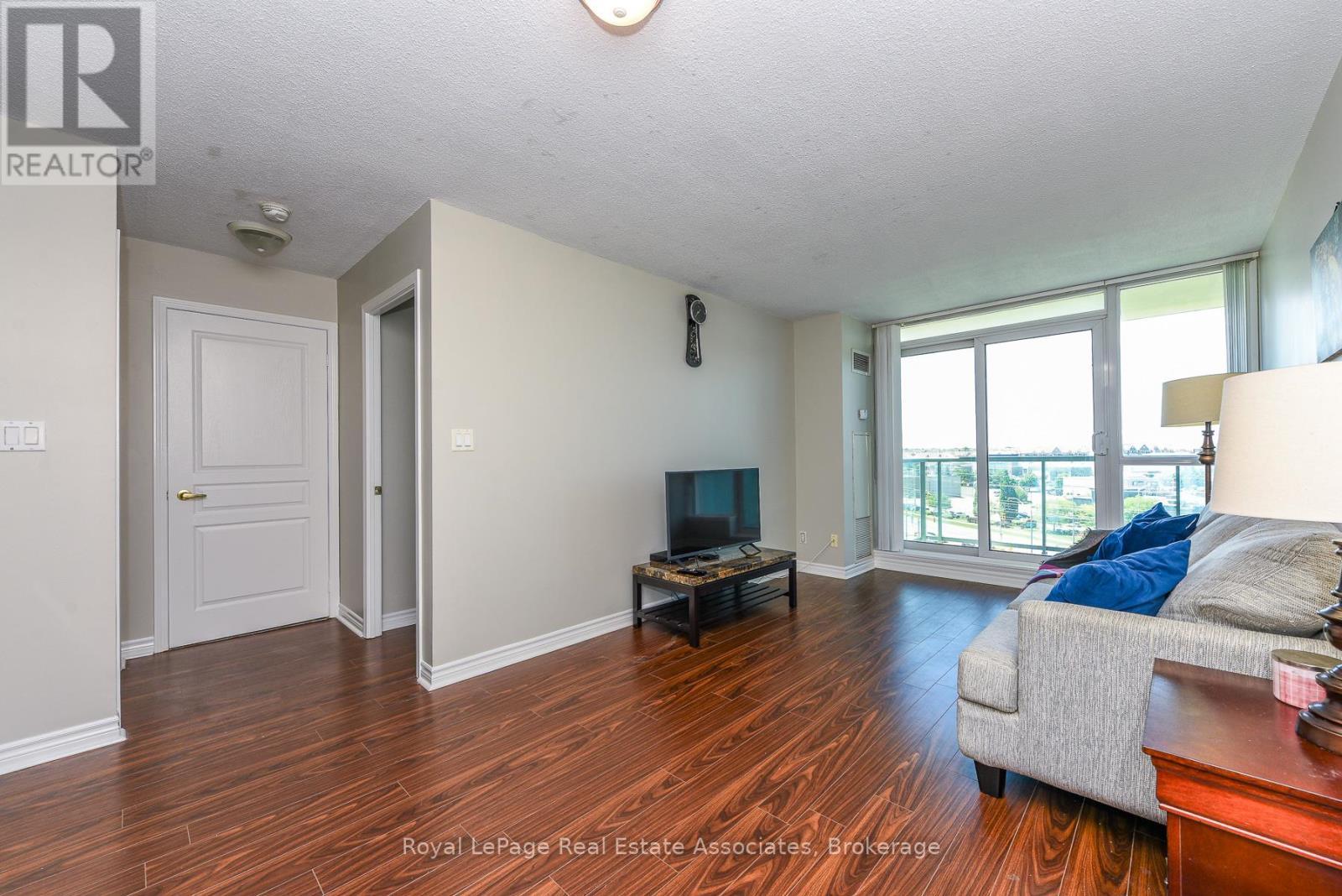 #710 4879 KIMBERMOUNT AVENUE - 13