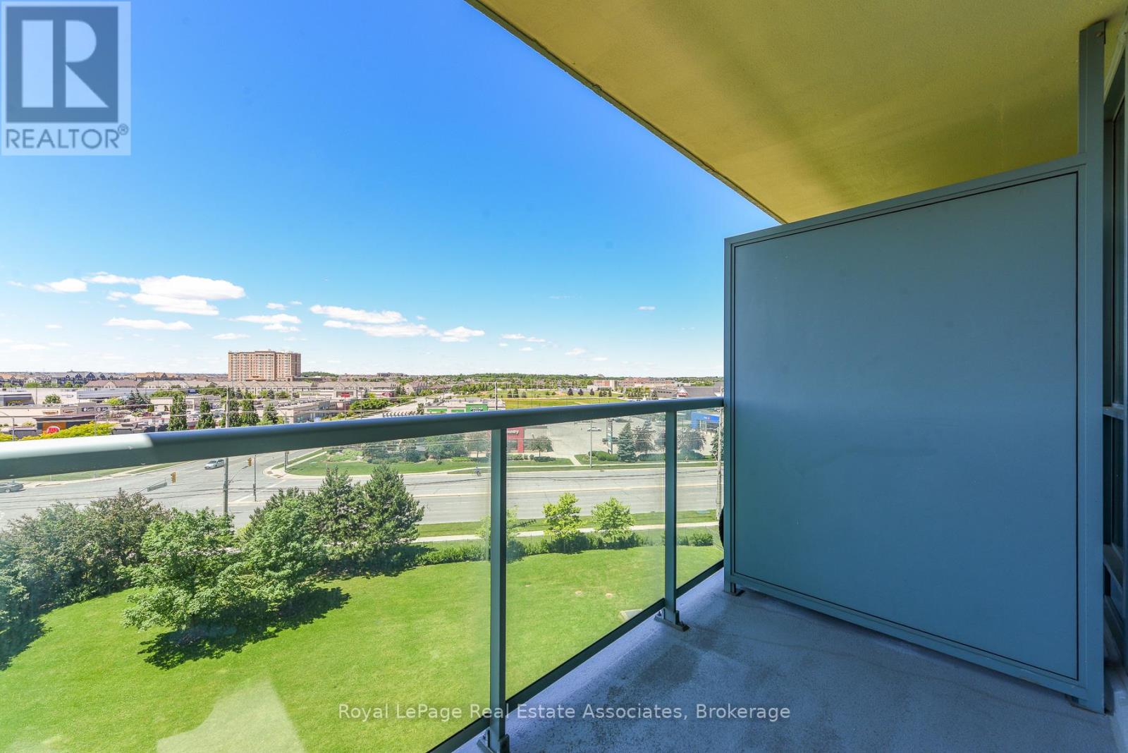 #710 4879 KIMBERMOUNT AVENUE - 14
