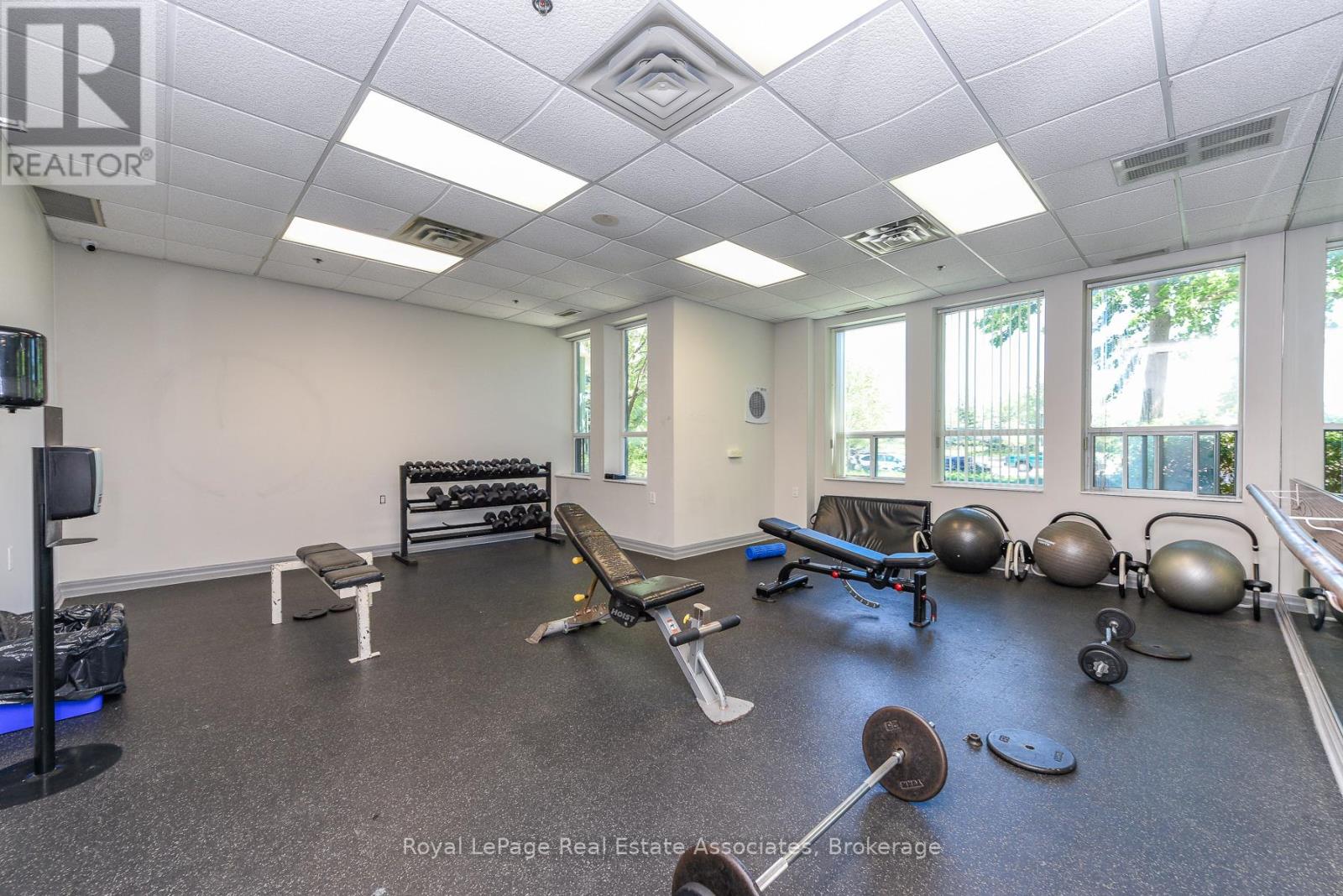 #710 4879 KIMBERMOUNT AVENUE - 24