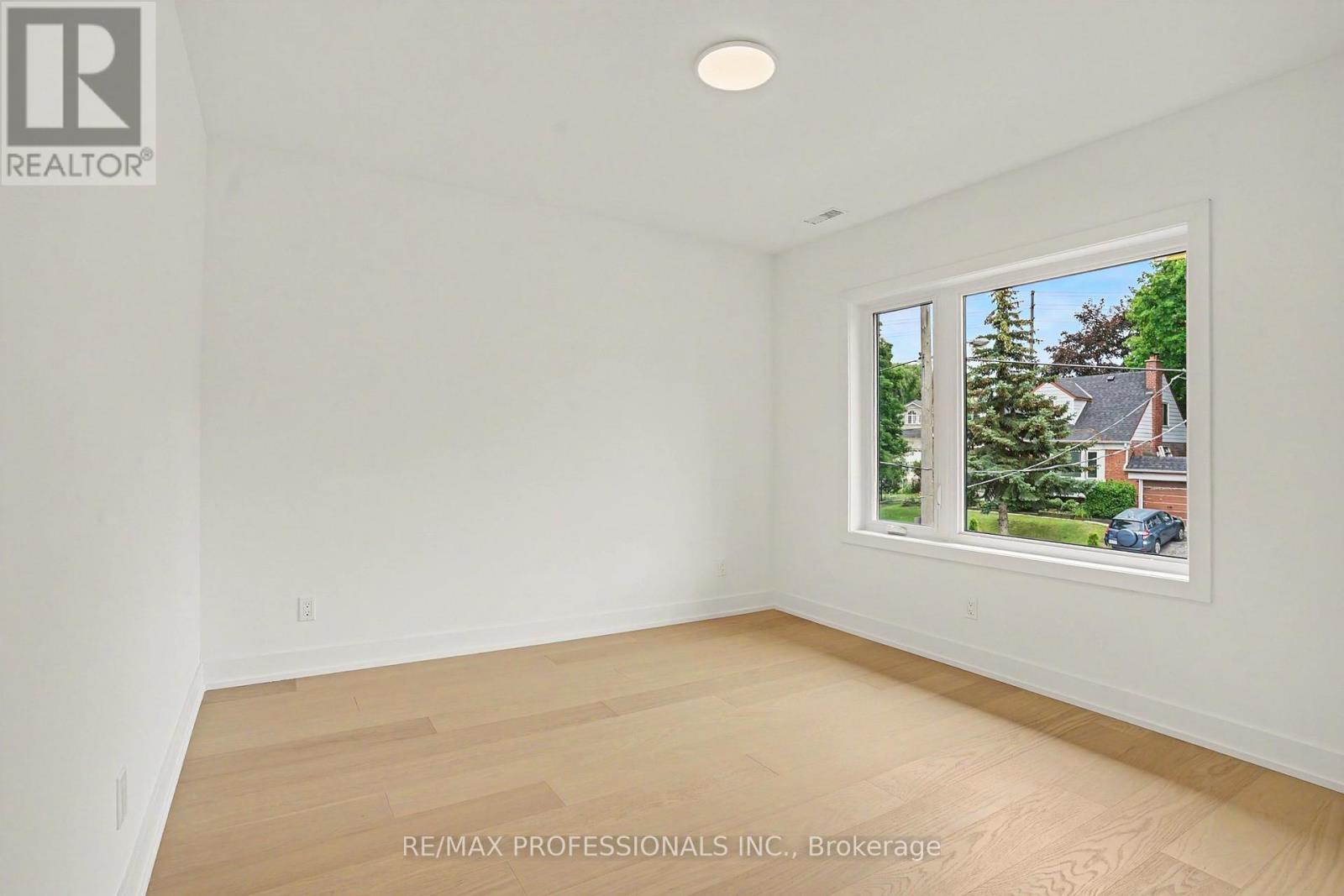 14 KENTROYAL DRIVE - 17