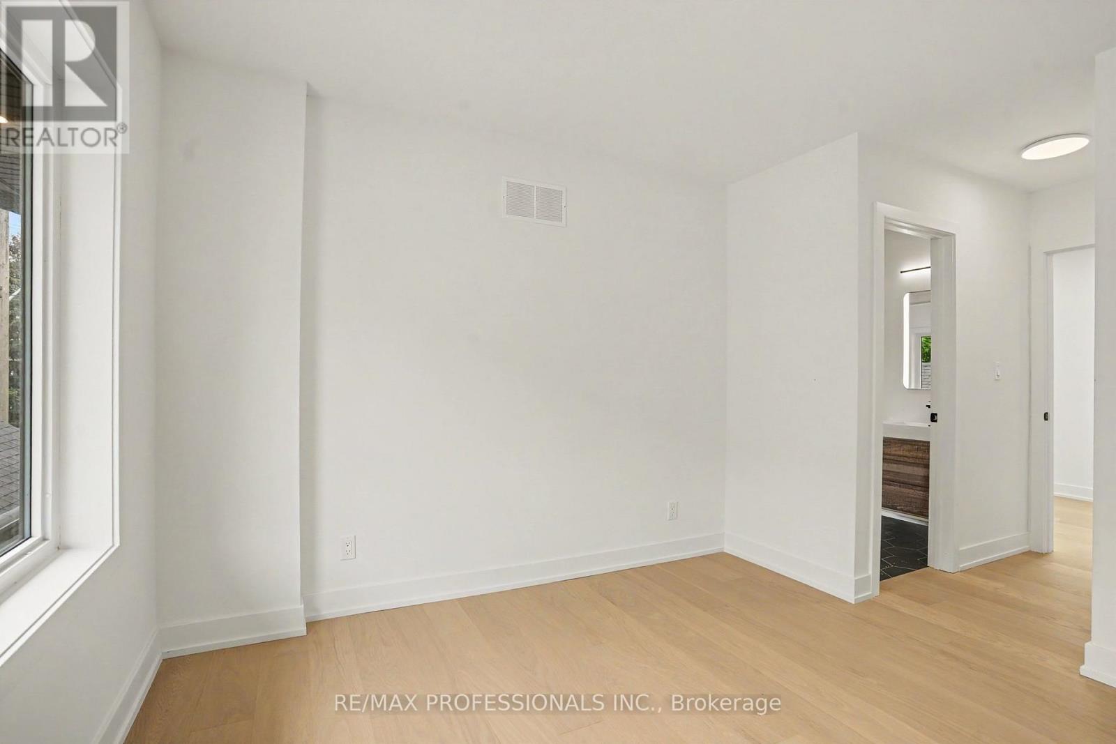 14 KENTROYAL DRIVE - 19