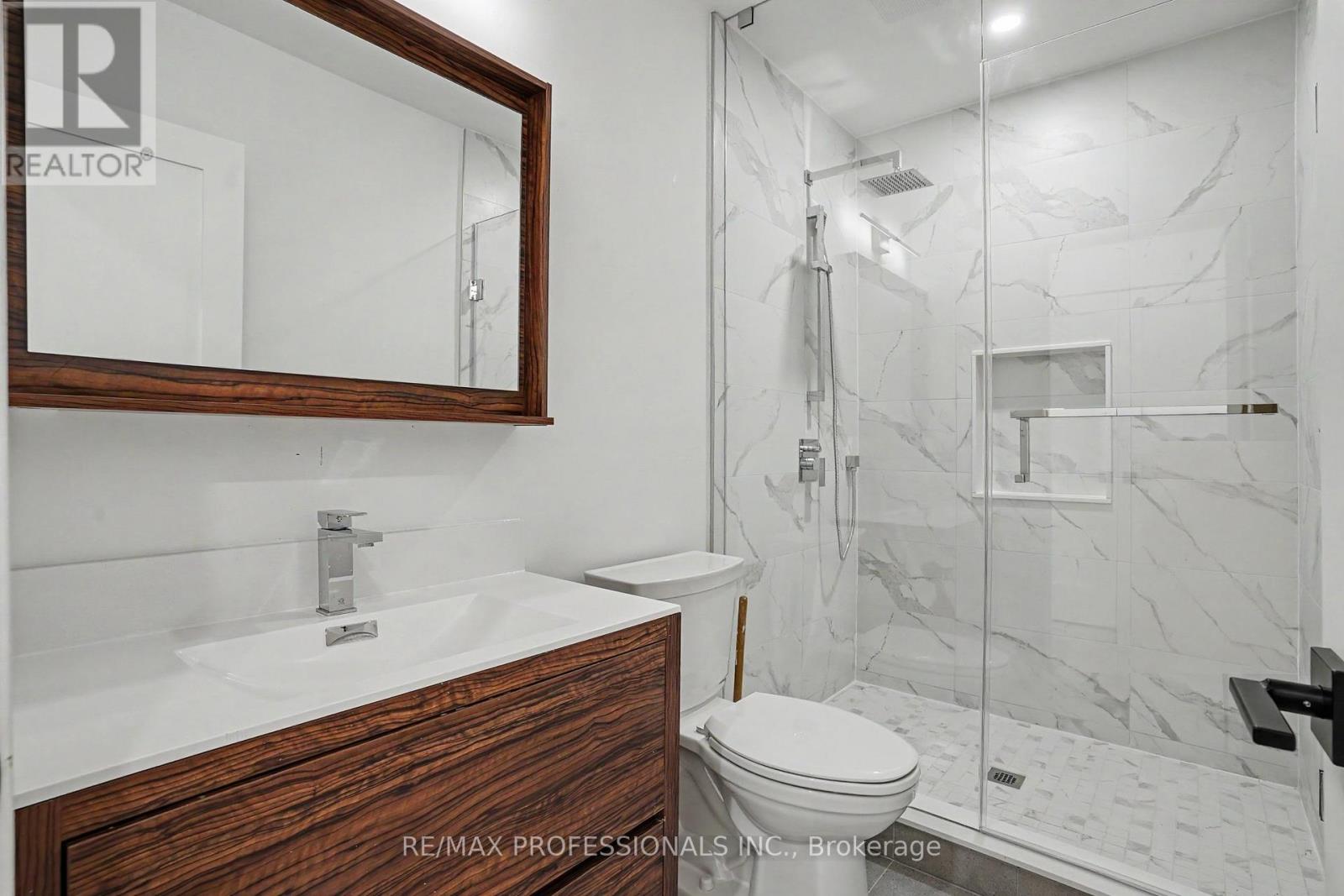 14 KENTROYAL DRIVE - 28