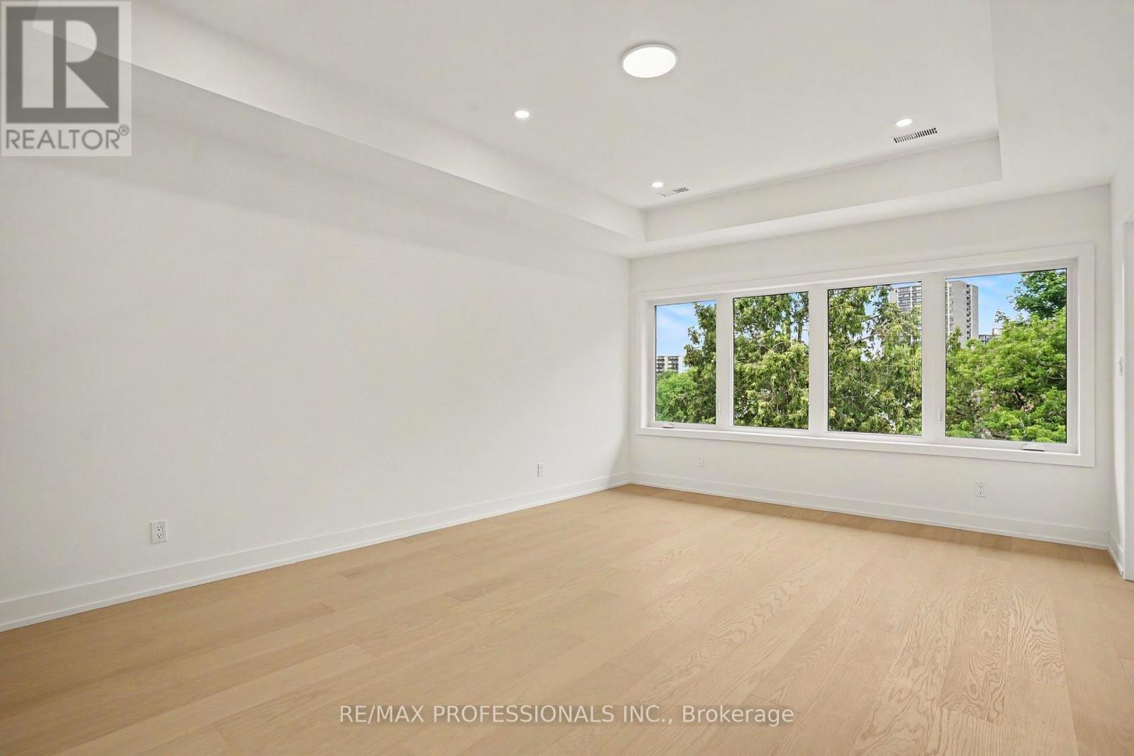 14 KENTROYAL DRIVE - 6