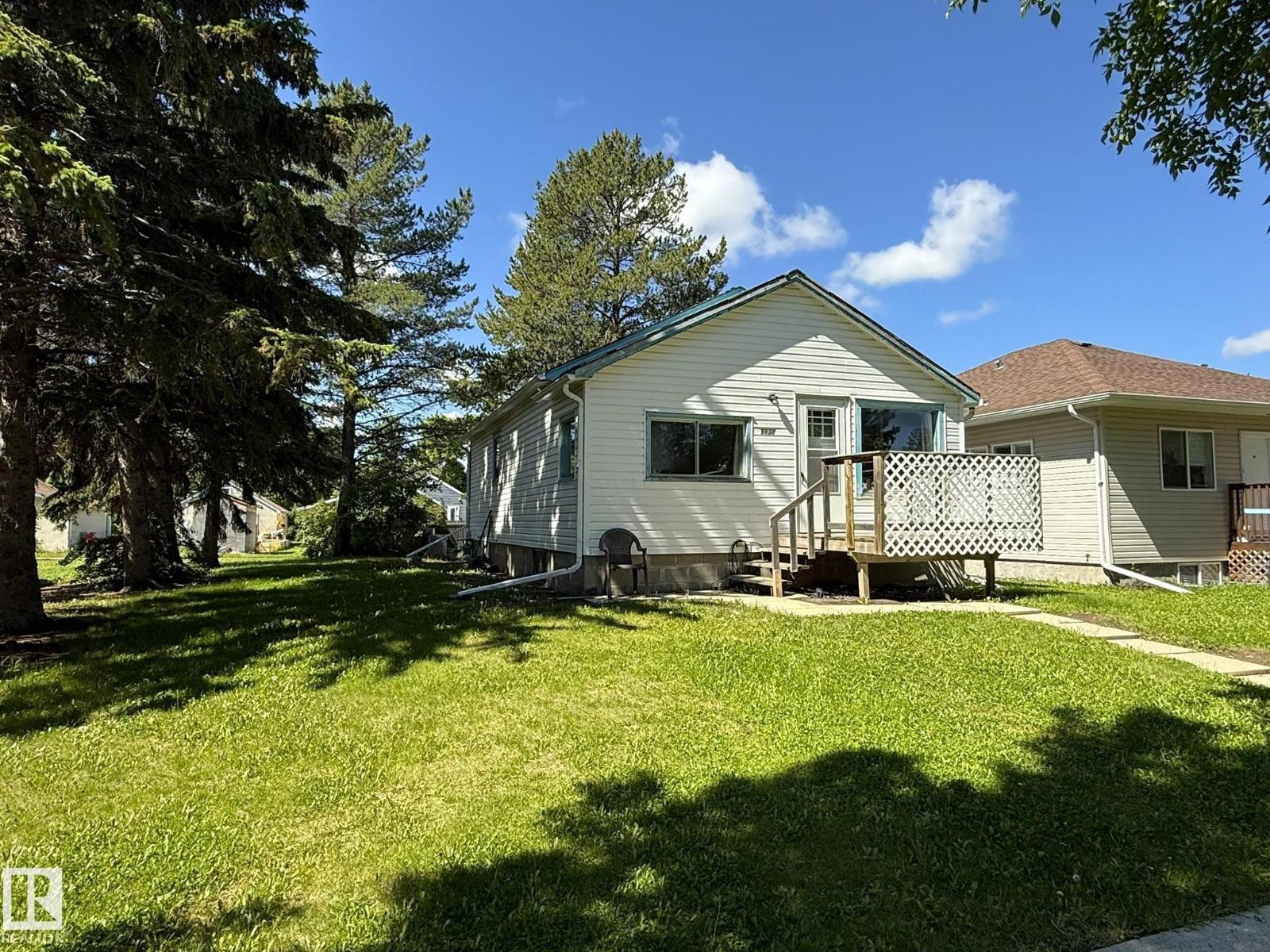 5132 52 ST - 10