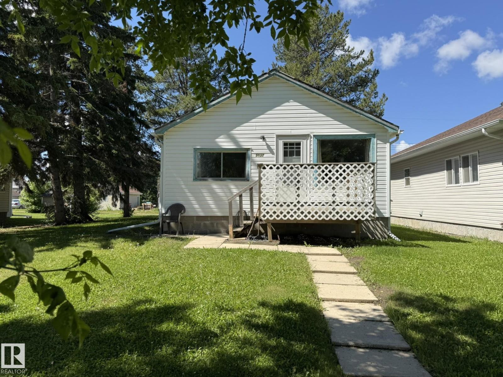 5132 52 ST - 2