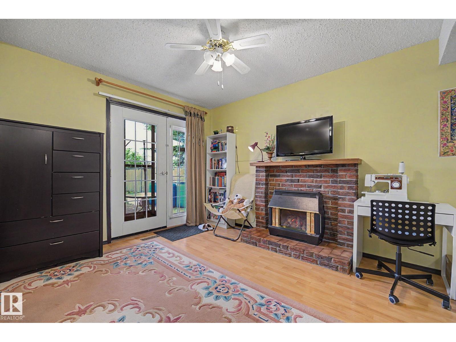 10242 161 ST NW - 33