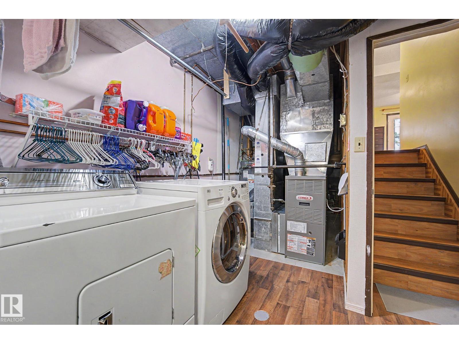 10242 161 ST NW - 37