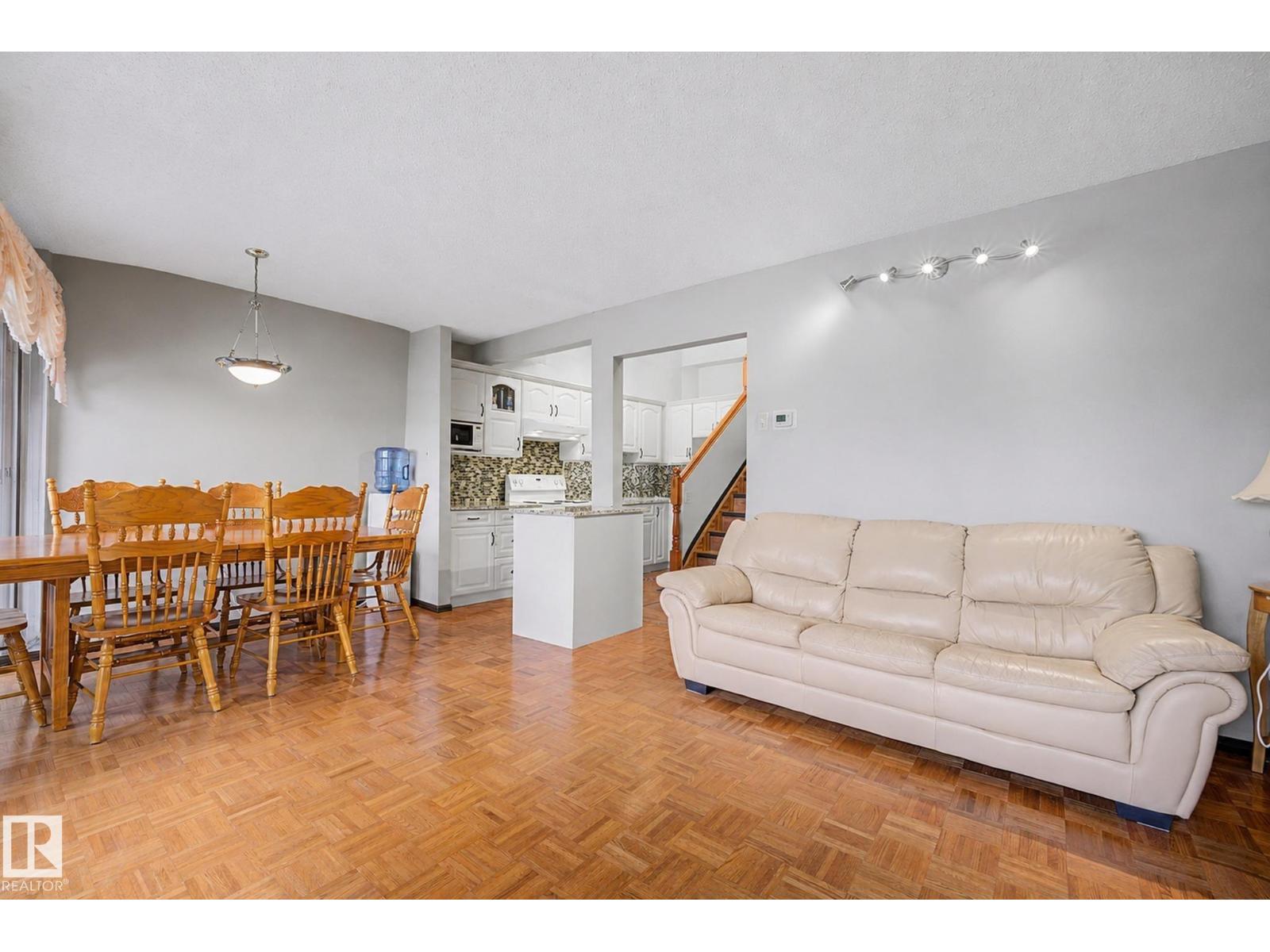 10242 161 ST NW - 11