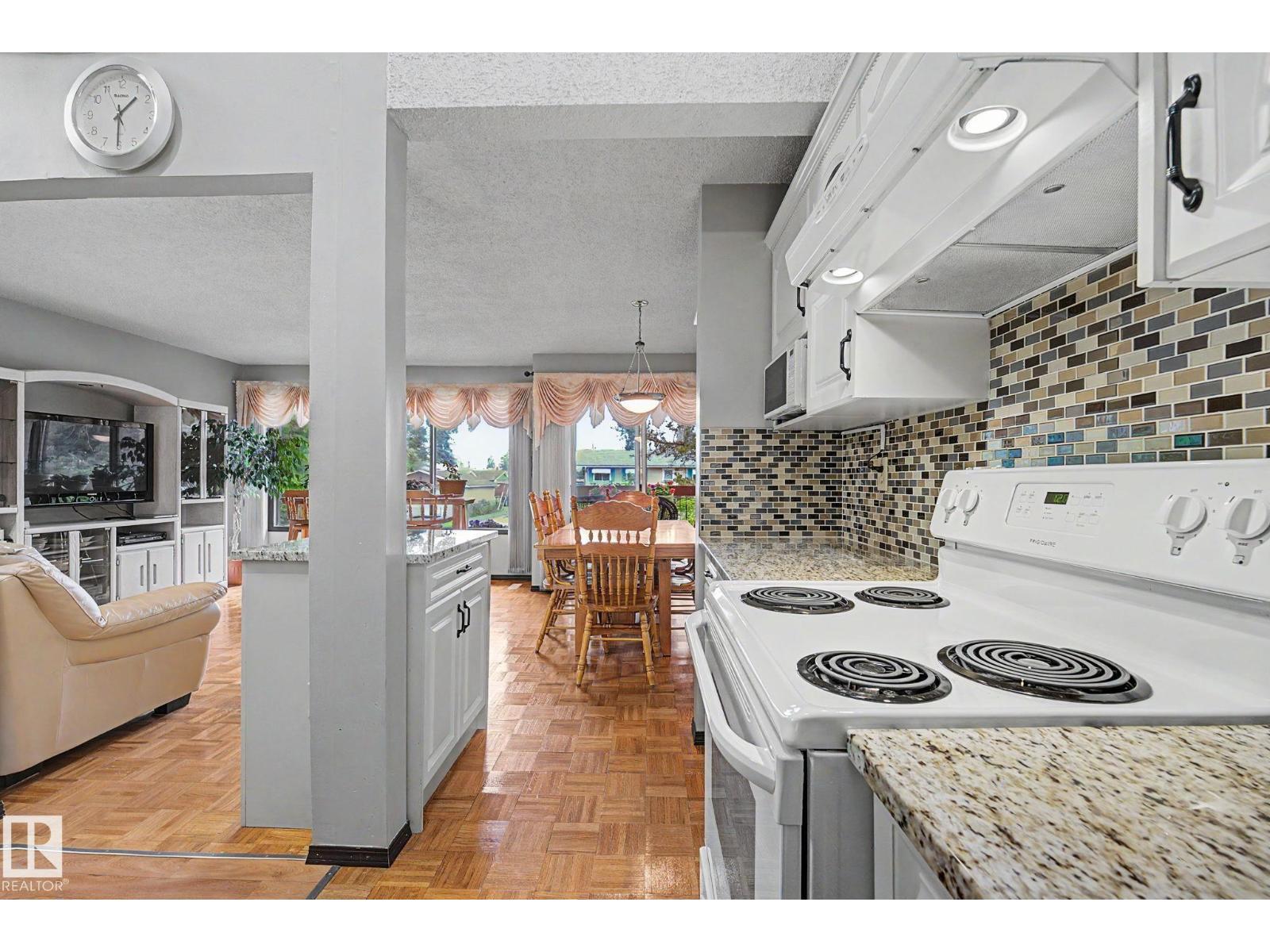 10242 161 ST NW - 18