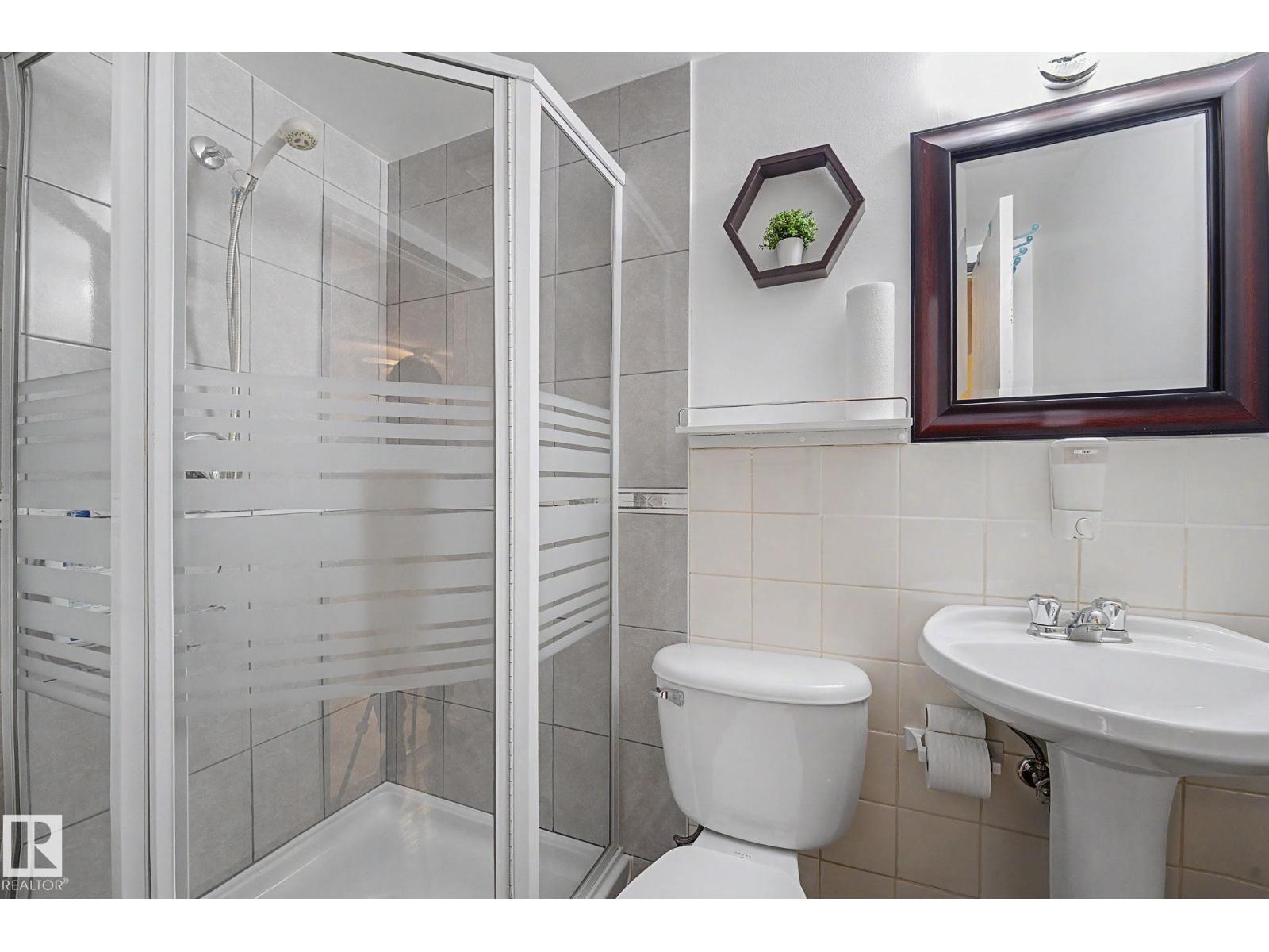 10242 161 ST NW - 34