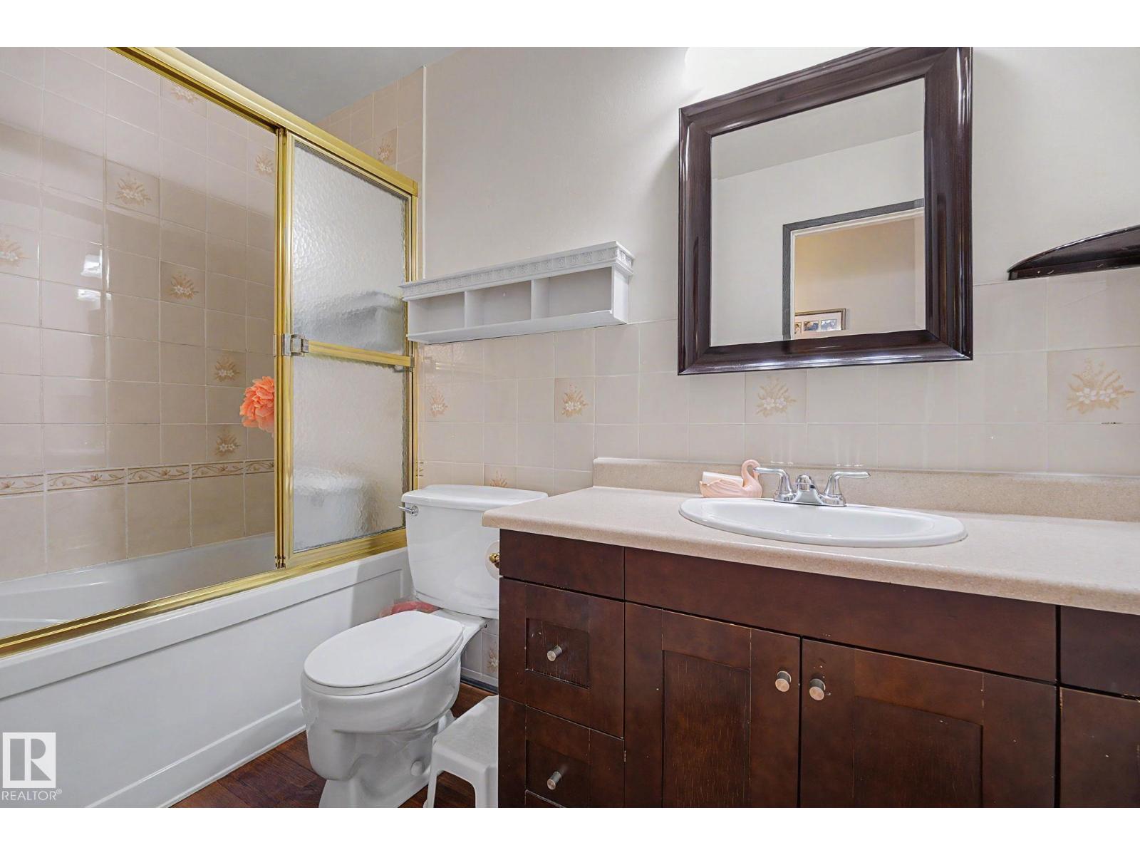 10242 161 ST NW - 23