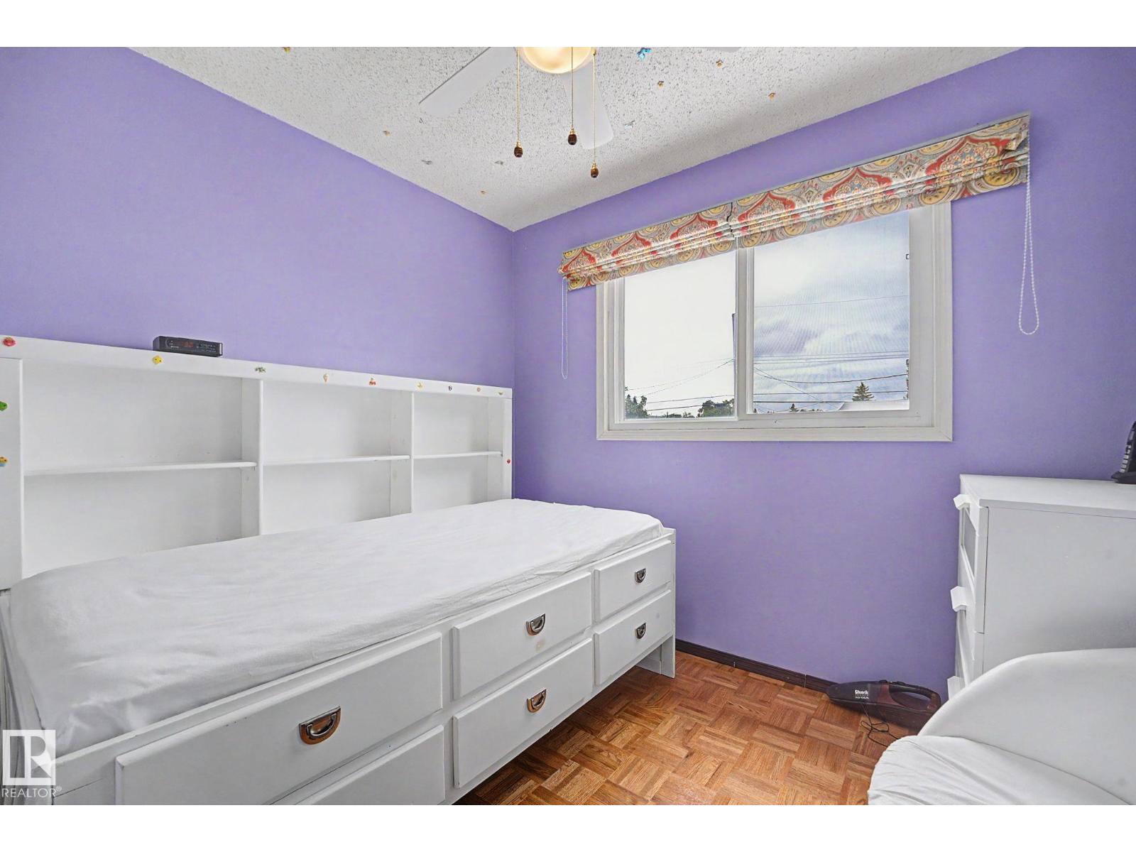 10242 161 ST NW - 27