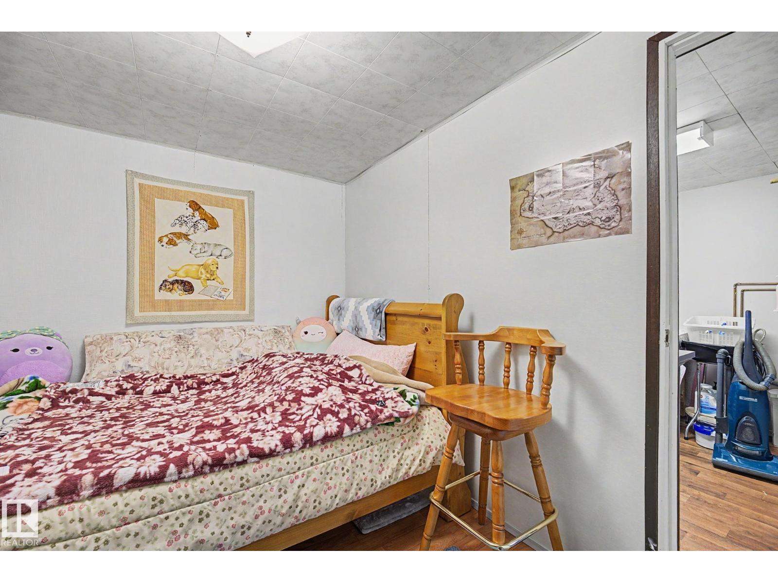 10242 161 ST NW - 36