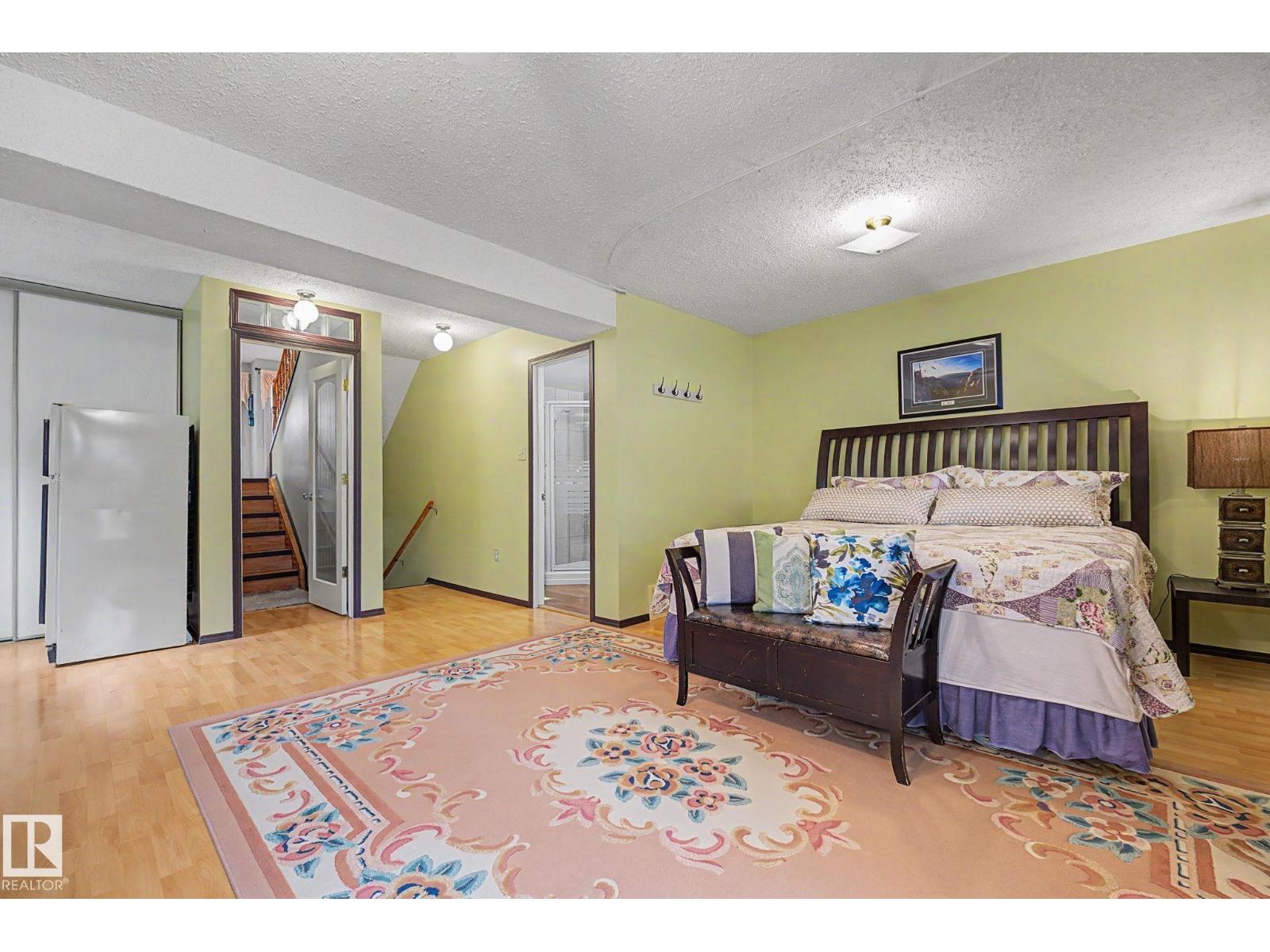 10242 161 ST NW - 31
