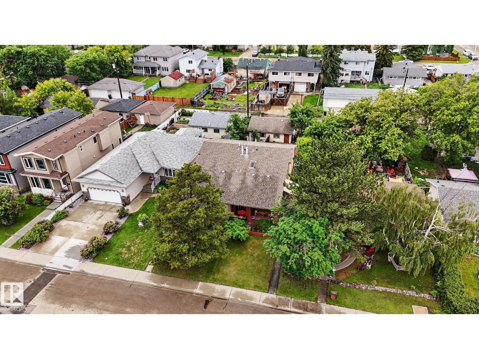 10242 161 ST NW - 60