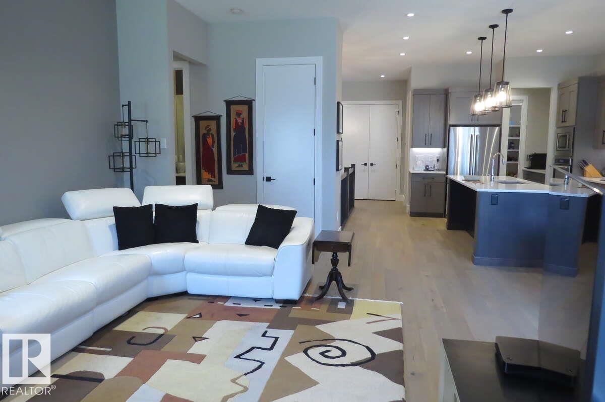 4605 Knight PT SW - 4