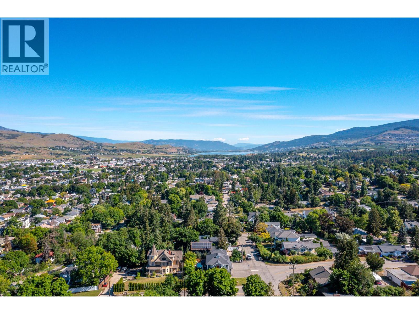 3000 22 Street - 60