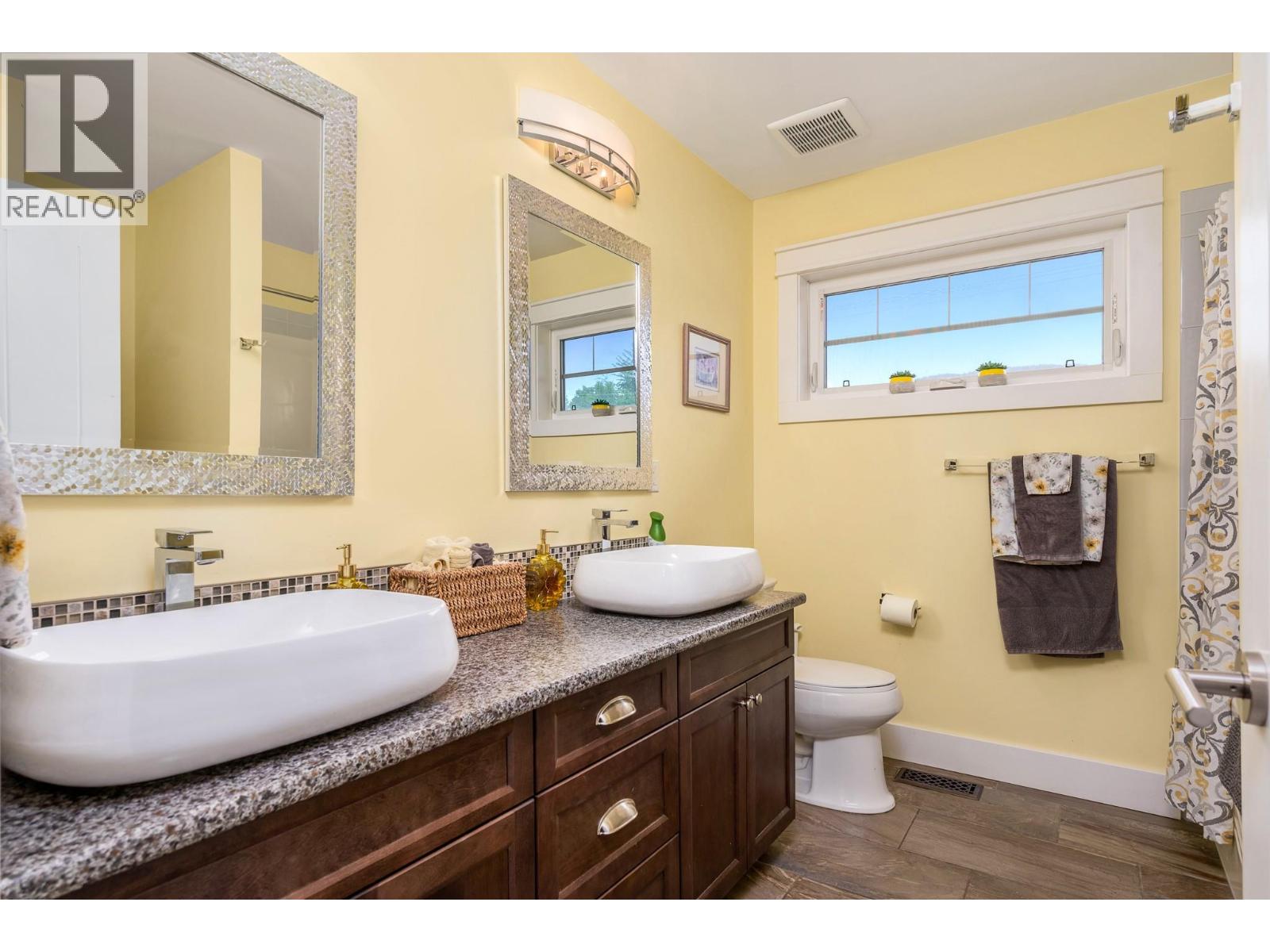 3000 22 Street - 35