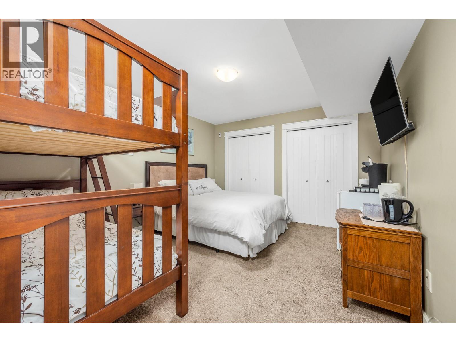 3000 22 Street - 37