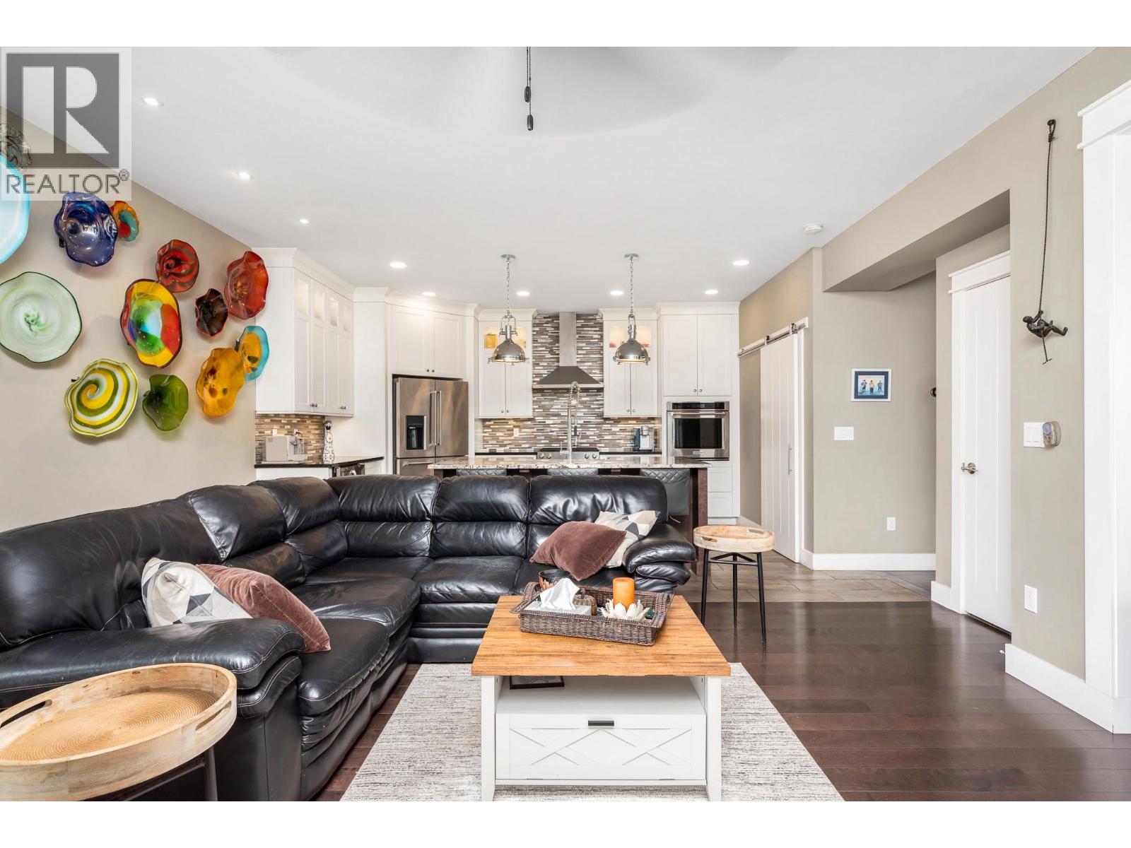 3000 22 Street - 10