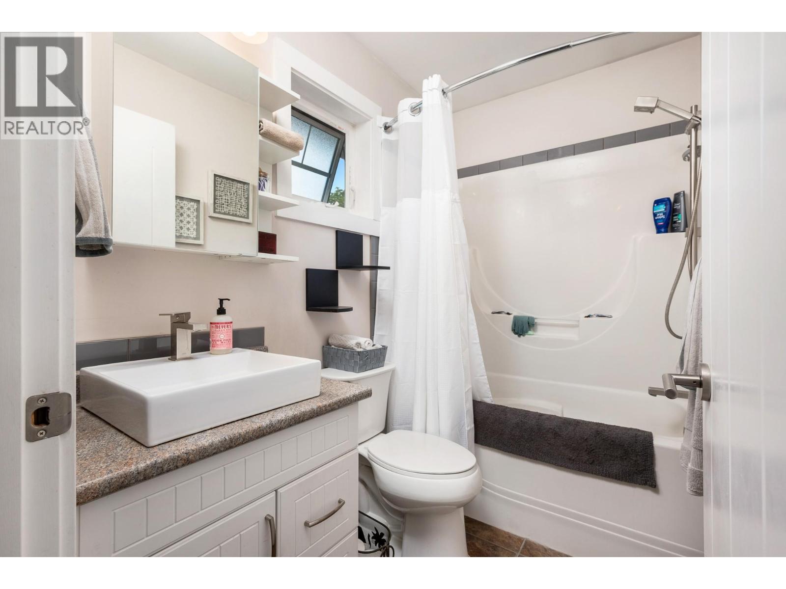 3000 22 Street - 56