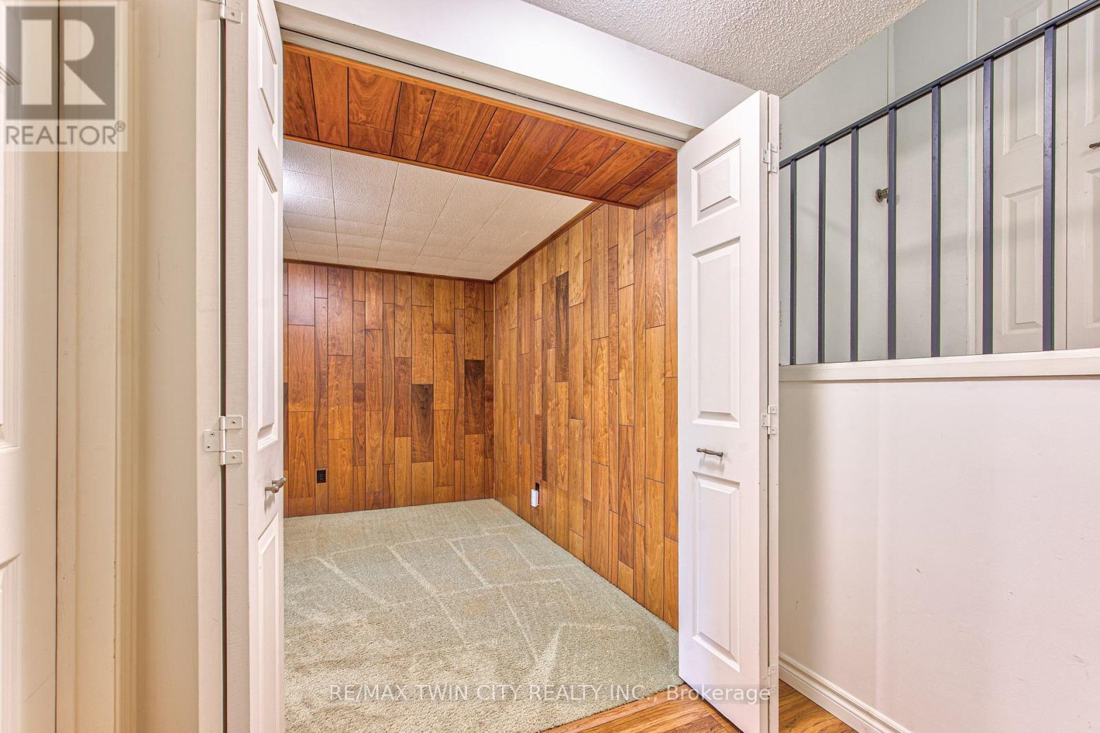 #13 206 CANDLEWOOD CRESCENT - 33