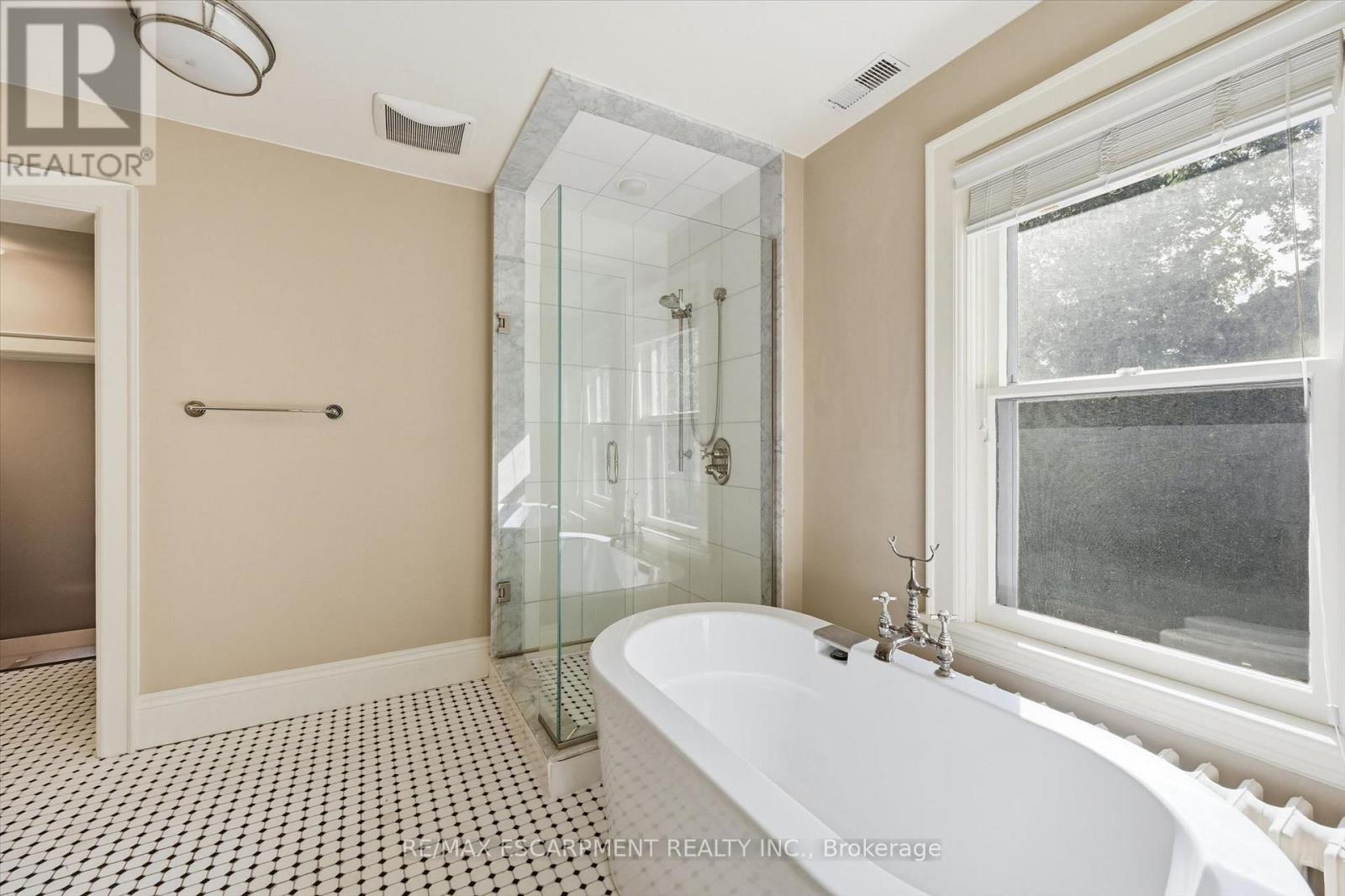 73 DROMORE CRESCENT - 21