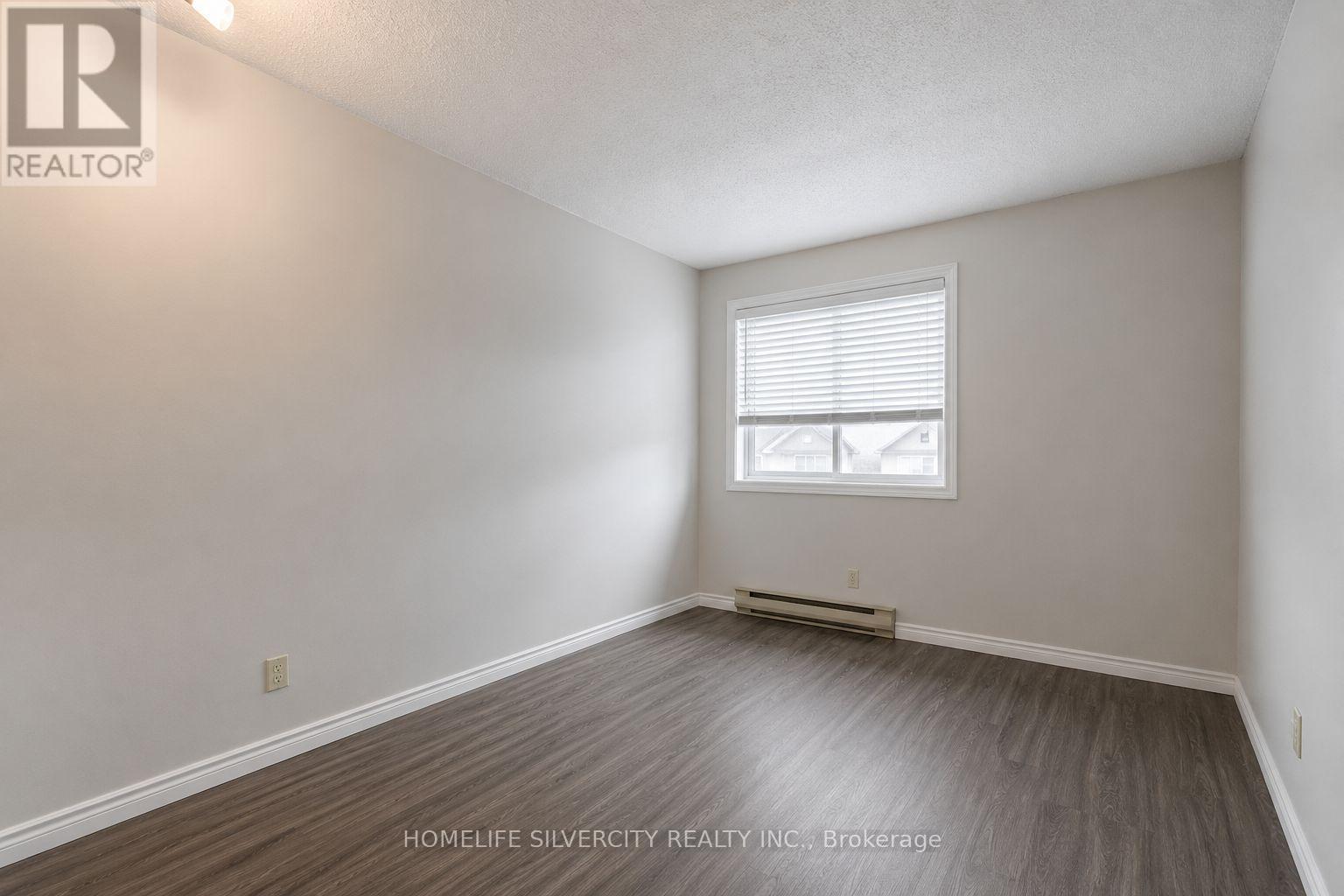 #303 733 DEVERON CRESCENT - 12
