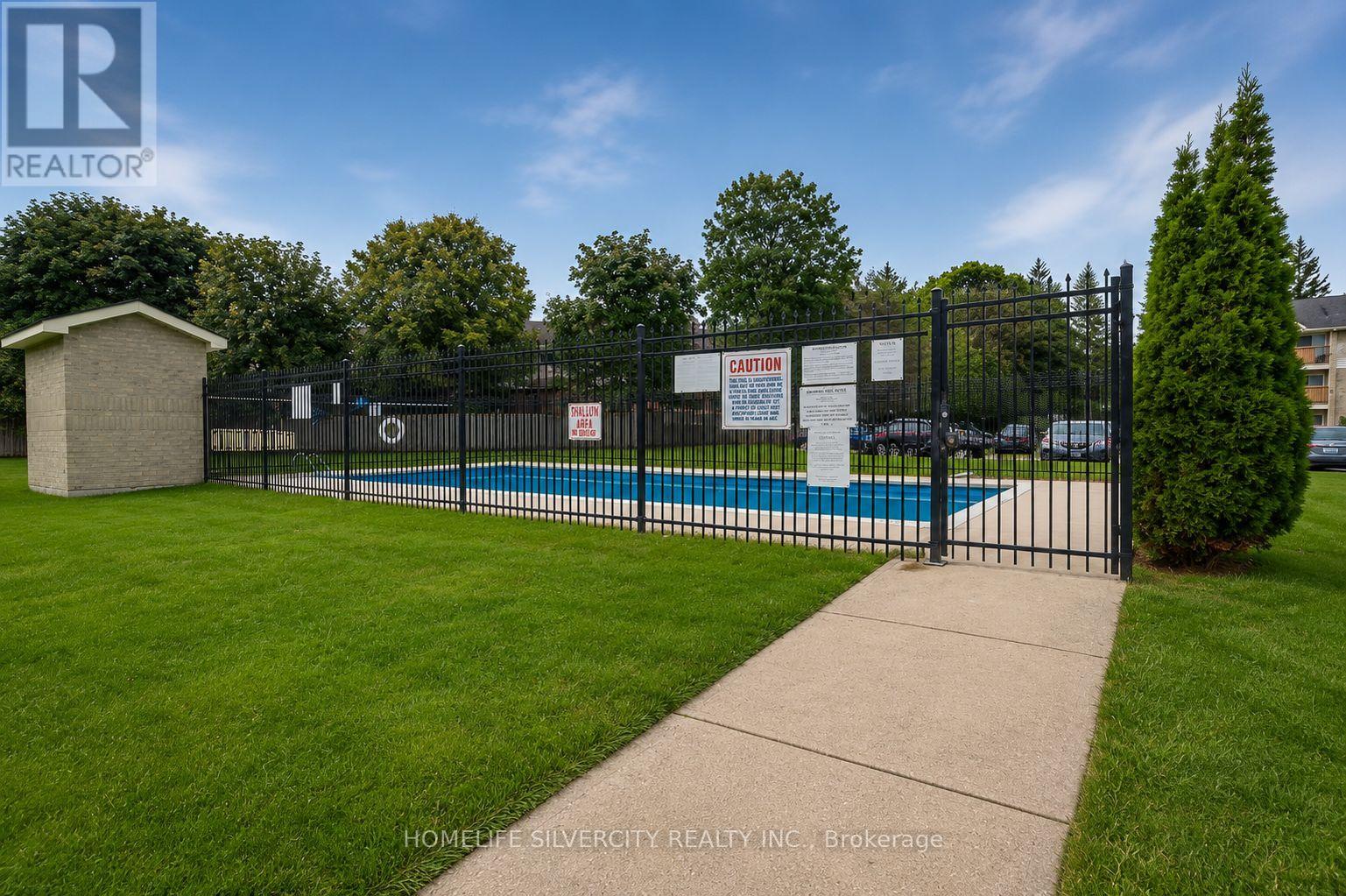 #303 733 DEVERON CRESCENT - 18