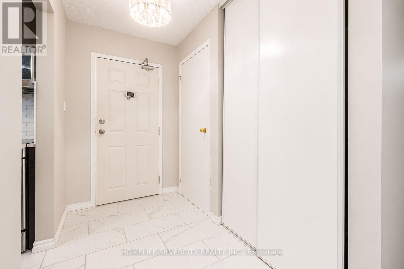 #303 733 DEVERON CRESCENT - 4