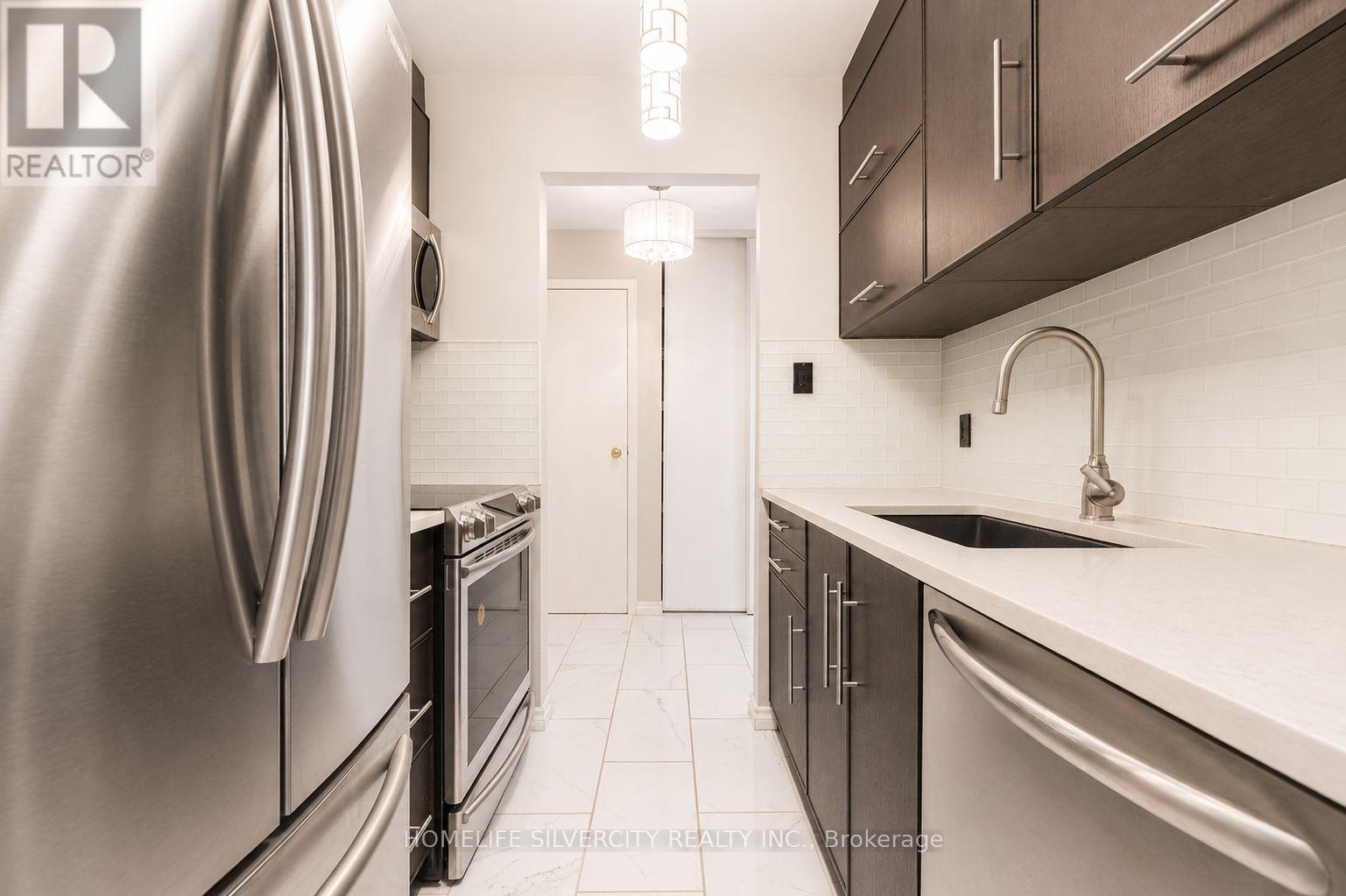 #303 733 DEVERON CRESCENT - 7