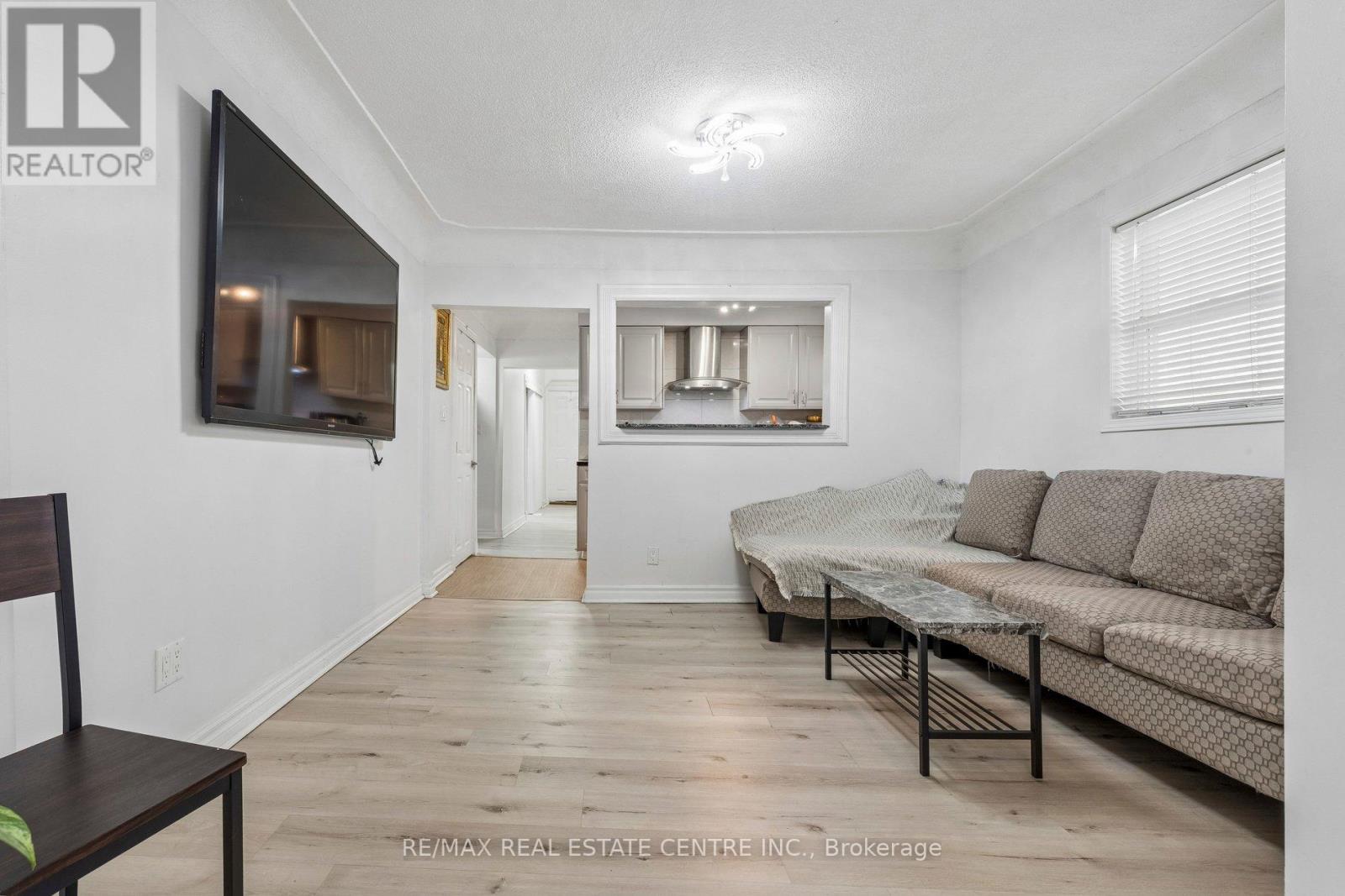 43 WHITFIELD AVENUE - 10