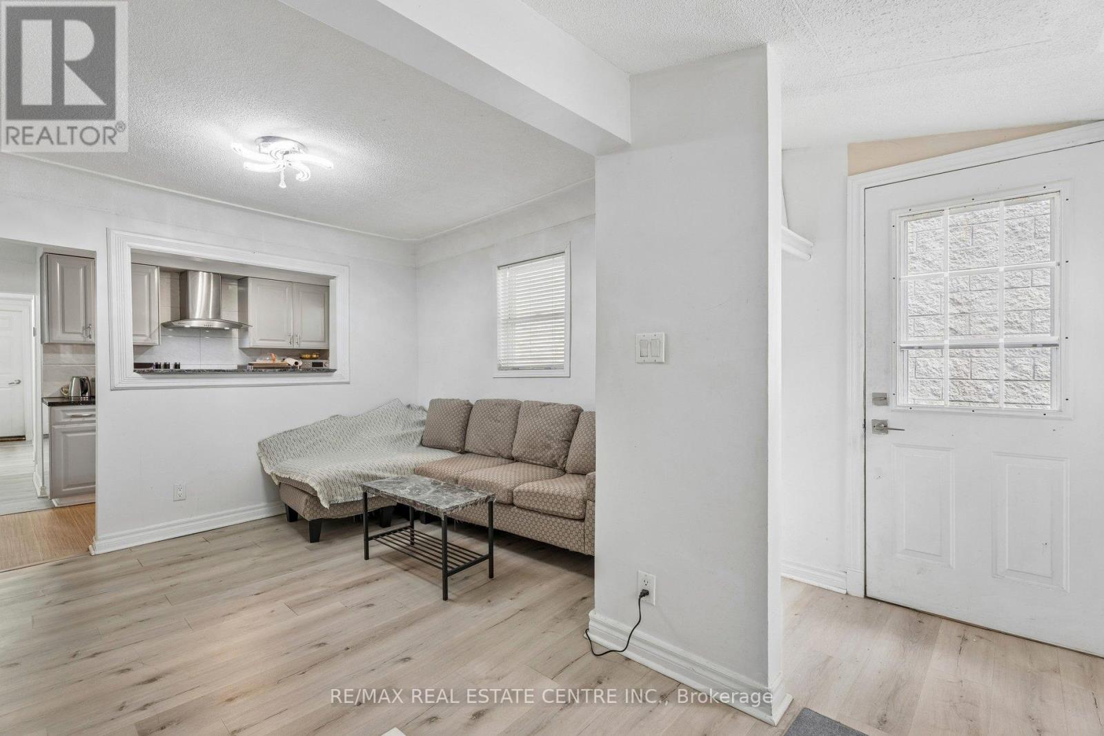 43 WHITFIELD AVENUE - 12