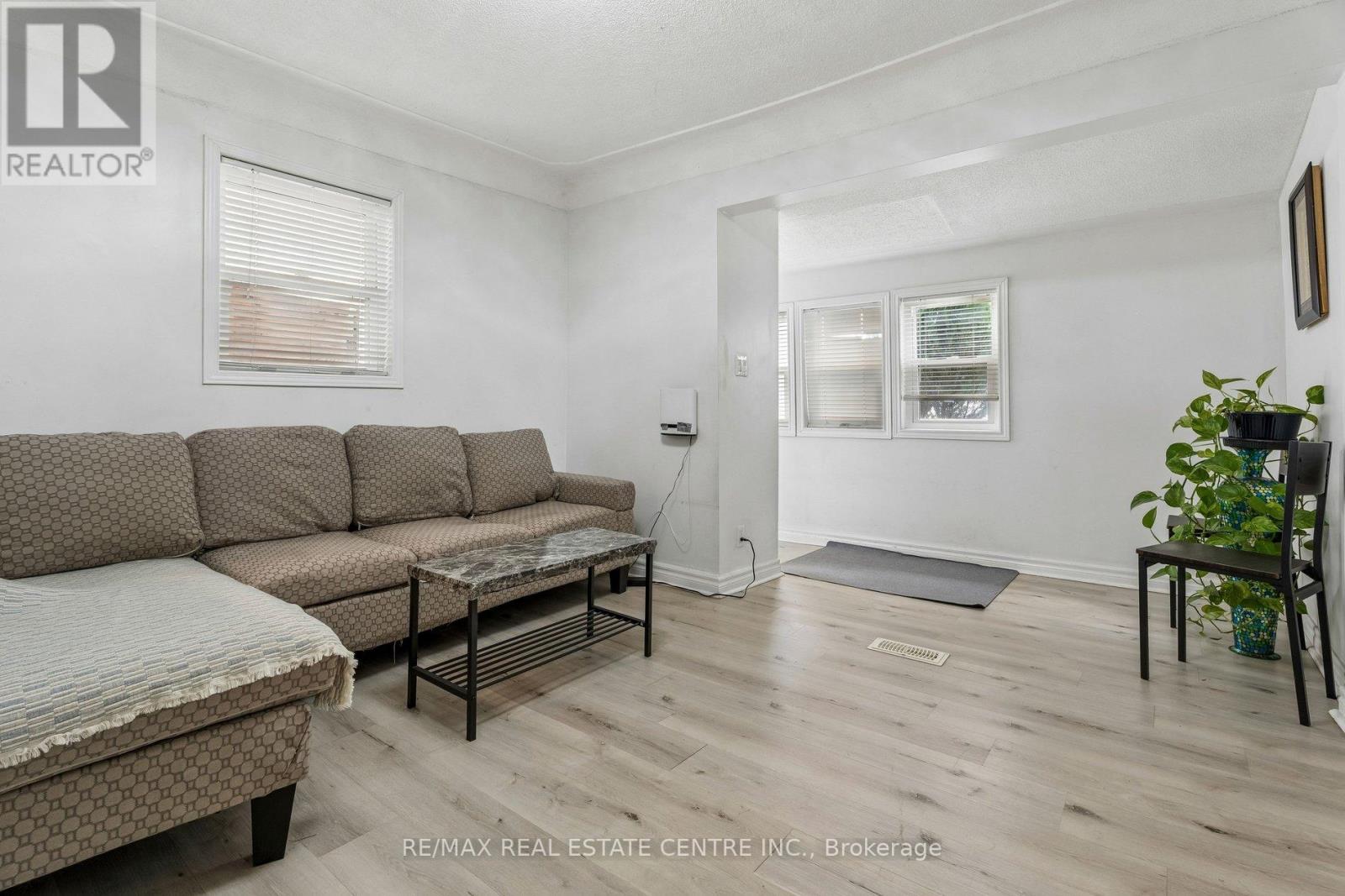 43 WHITFIELD AVENUE - 15