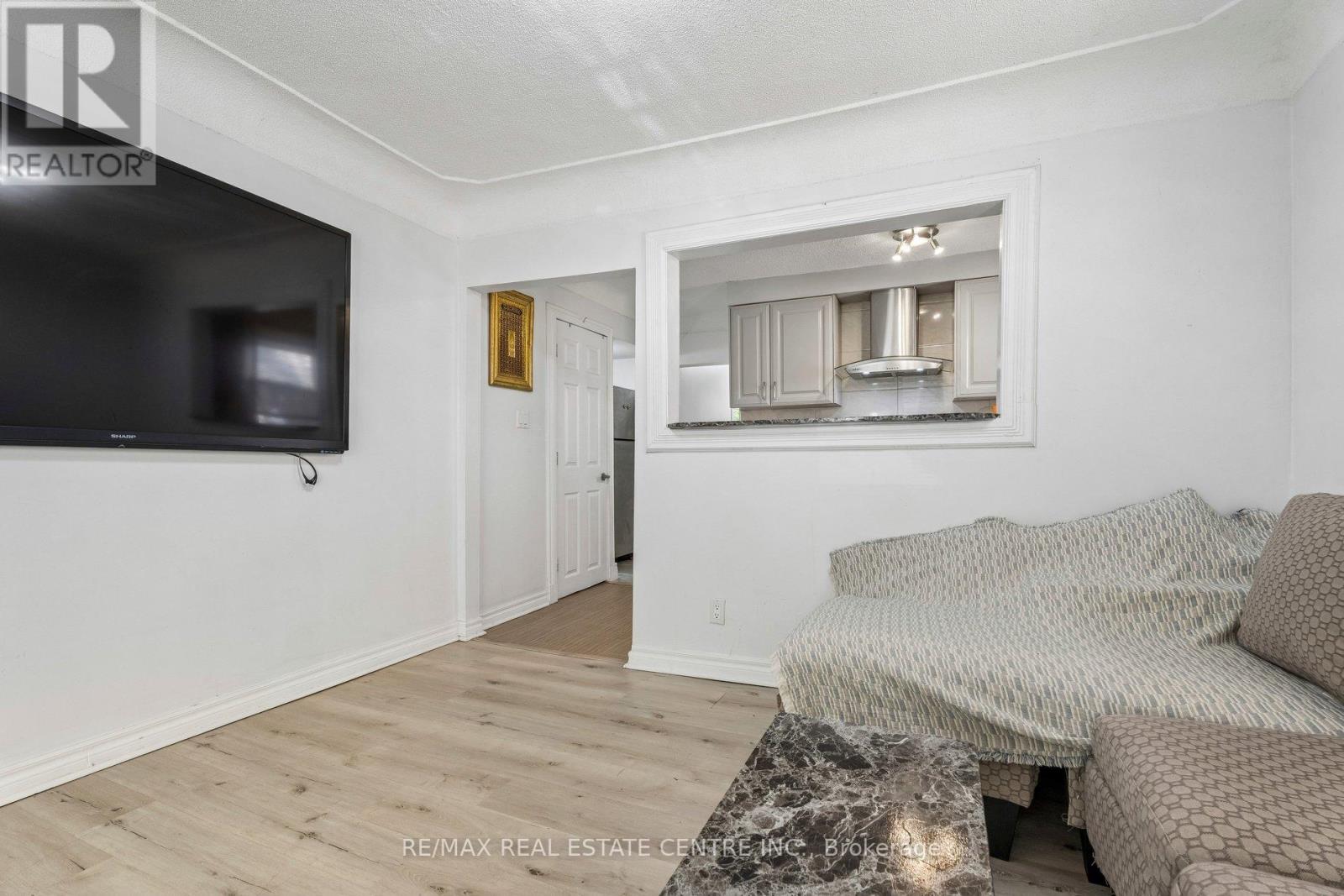 43 WHITFIELD AVENUE - 19