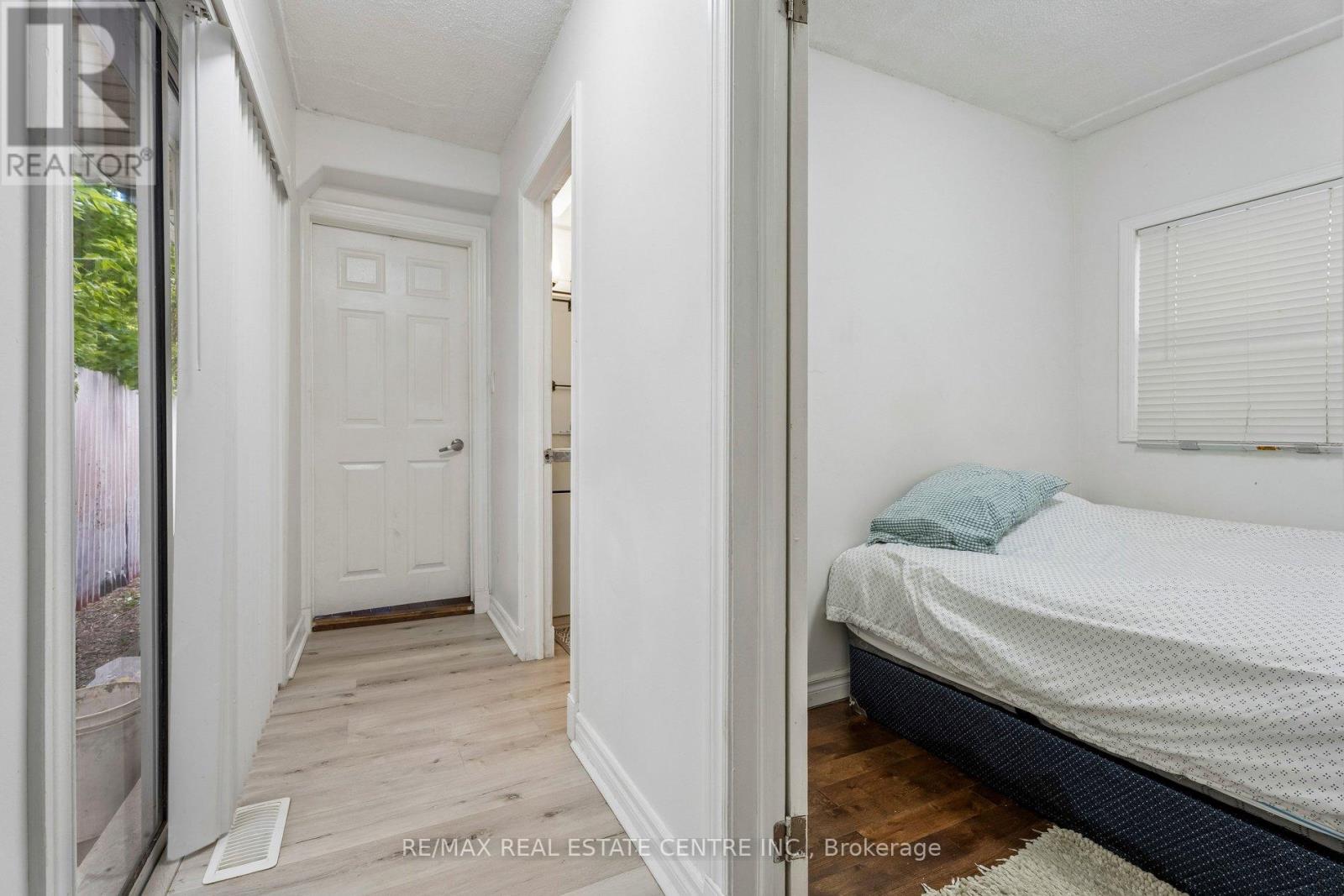 43 WHITFIELD AVENUE - 29
