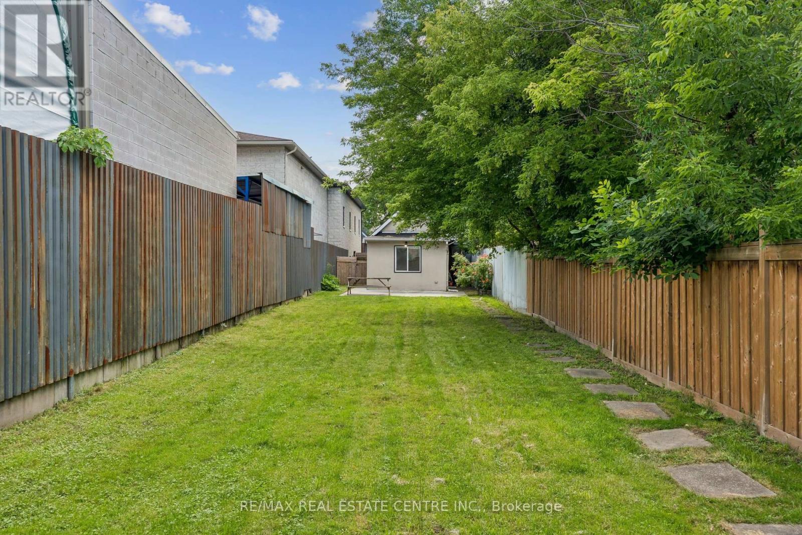 43 WHITFIELD AVENUE - 48