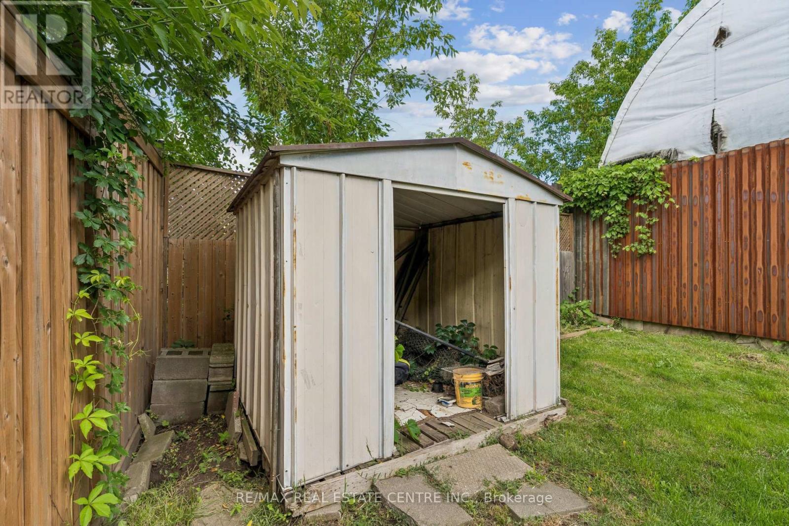 43 WHITFIELD AVENUE - 49